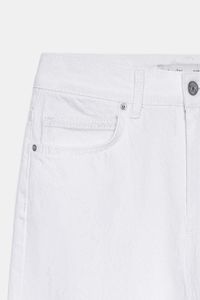 white-image-6