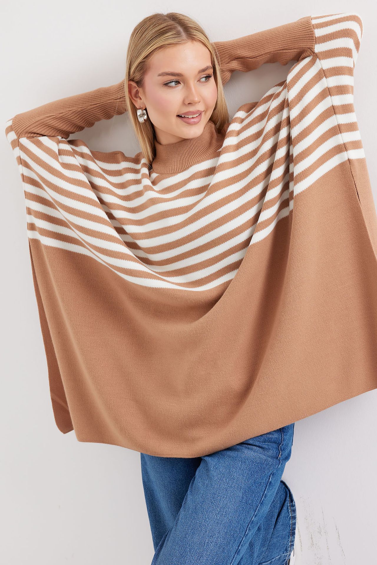 BDART Oversized Acrylic Crew Neck Jumper 4