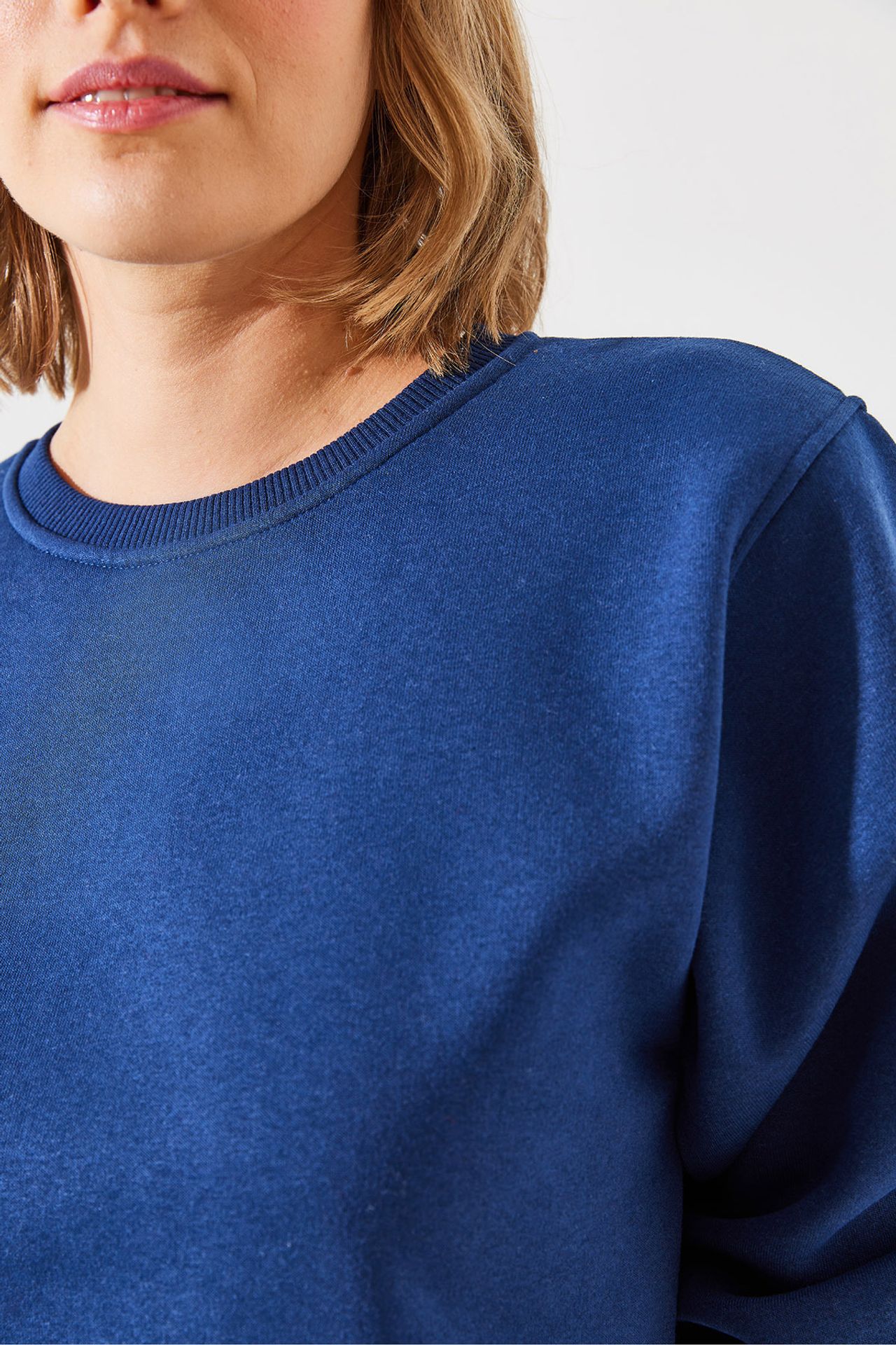 LUCCI Oversized Knitted Crew Neck Sweatshirt 6