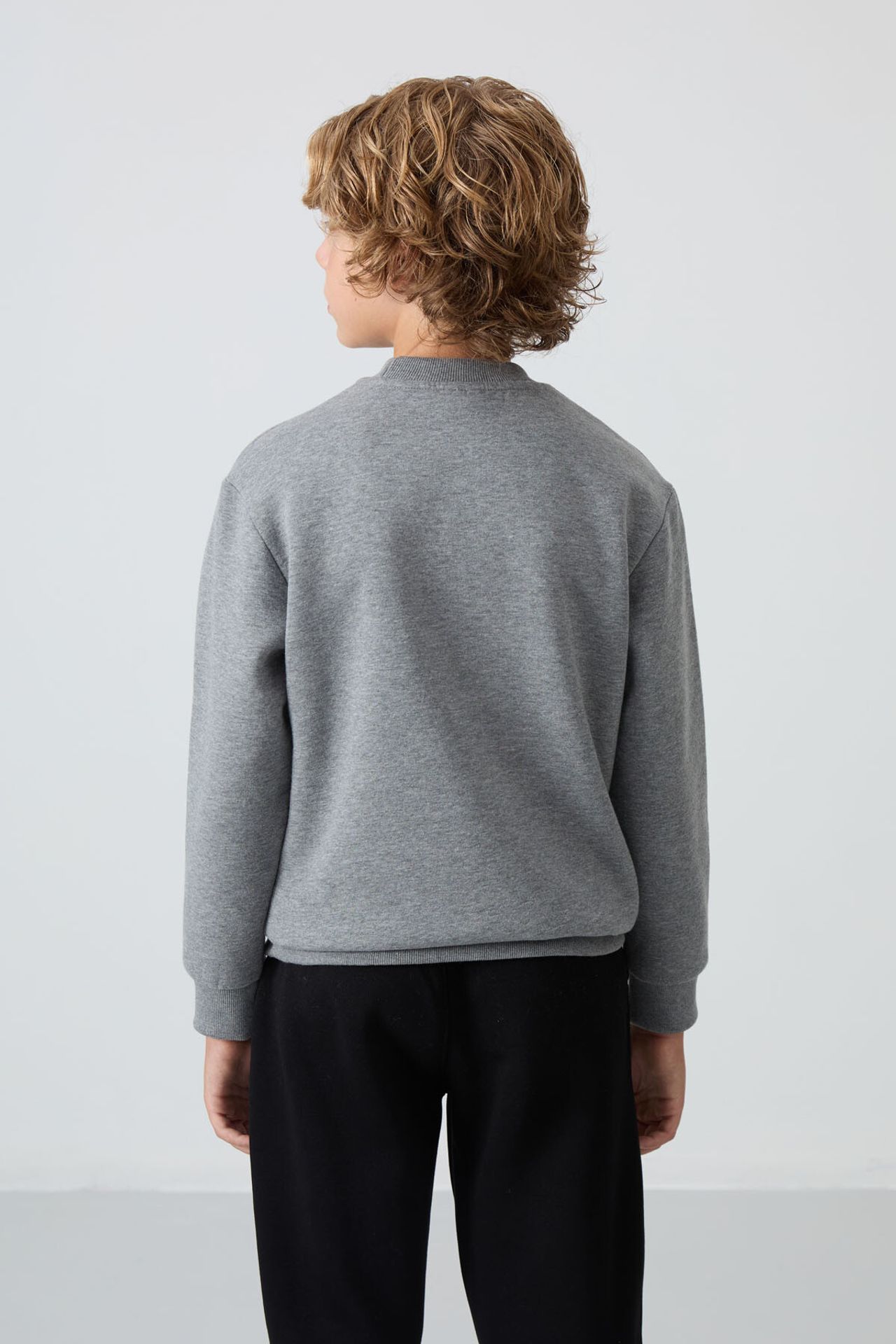 TOMMY Youth Crew Neck Embroidered Sweatshirt 5