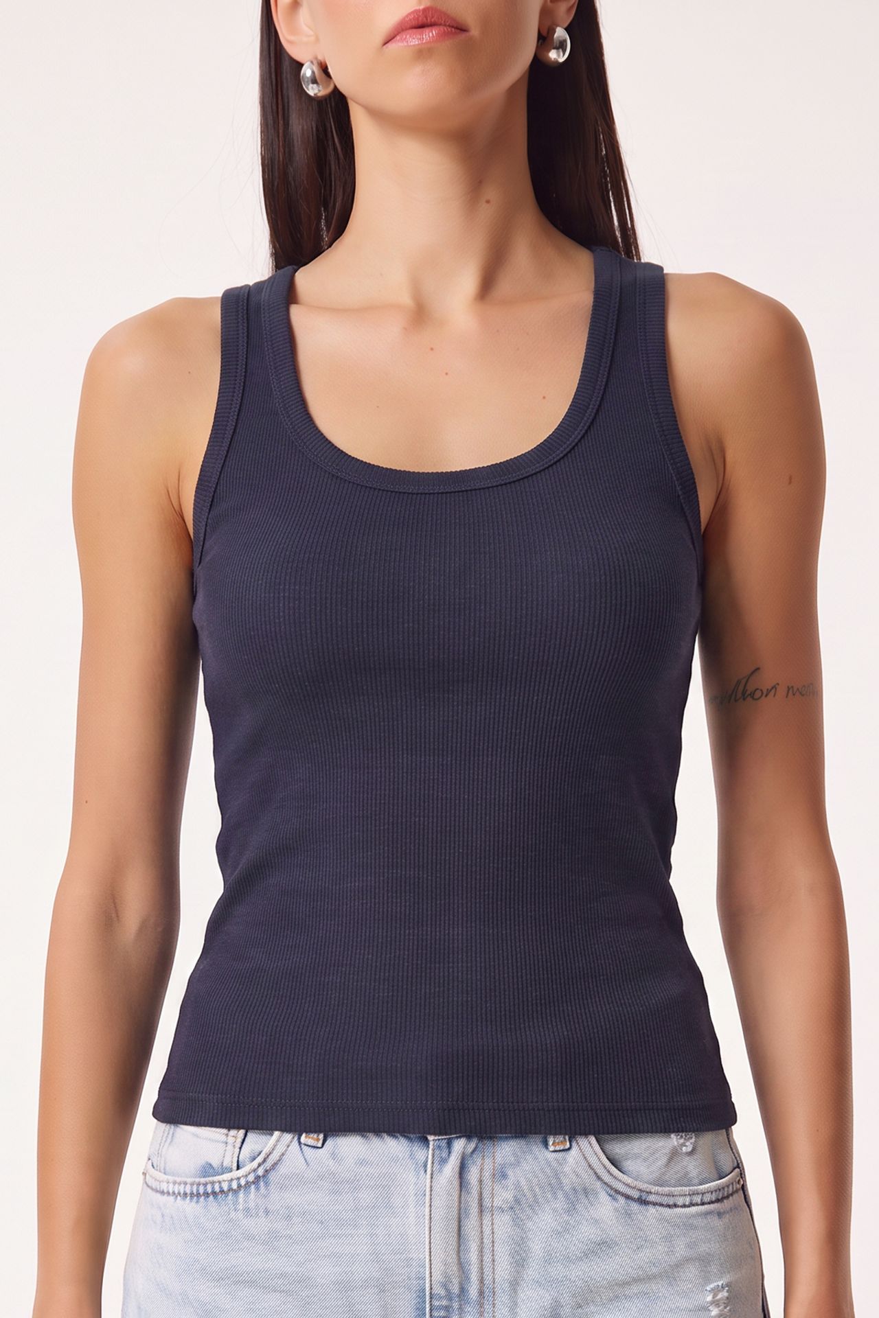 ISTANBUL Fitted U Collar Knitted 2- Pack Tank Top 3