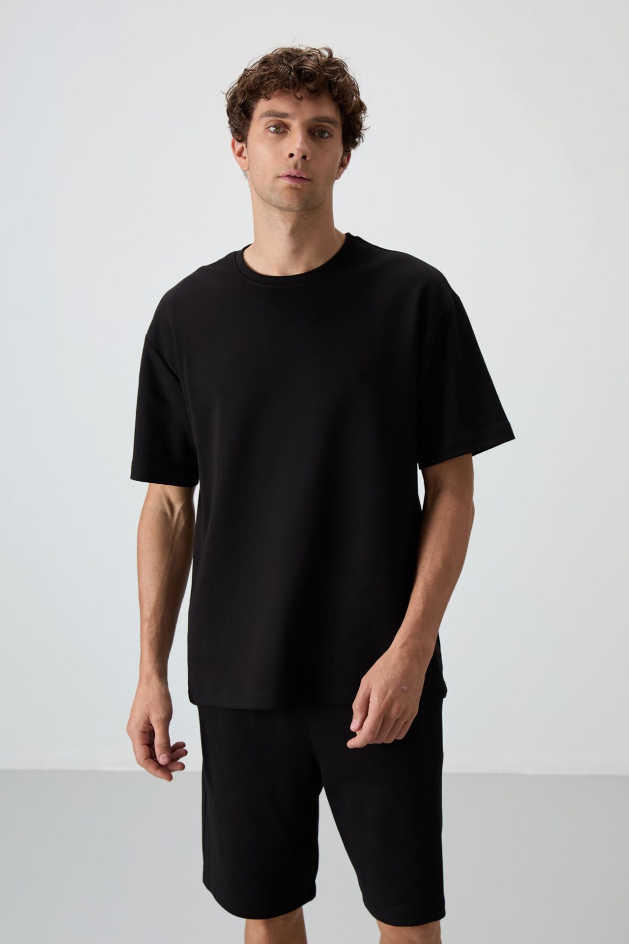 TOMMY Oversized T-Shirt And Shorts Set 6