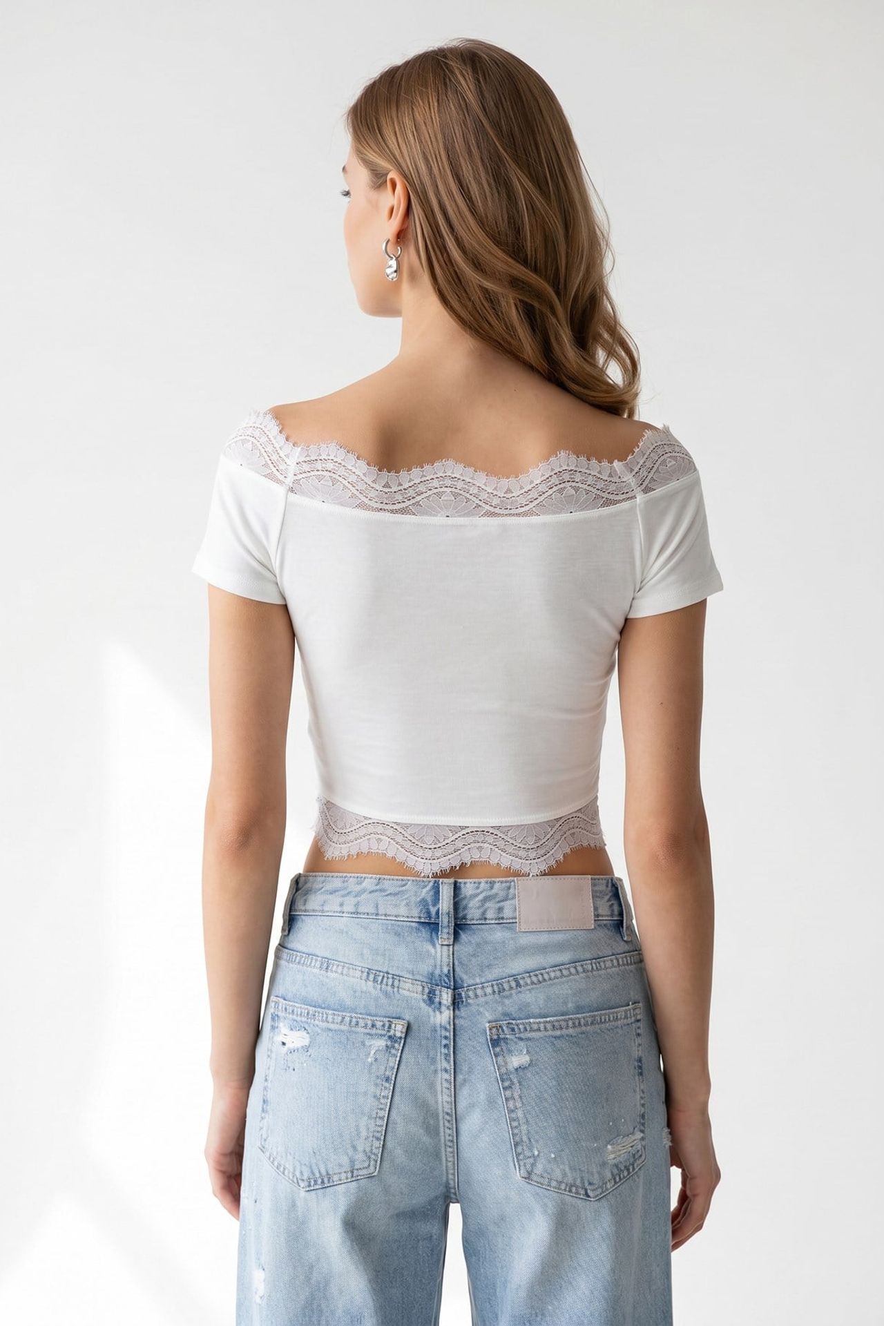 MIXRAY Embroidered Slim-fit Boat Neck Crop Top 6
