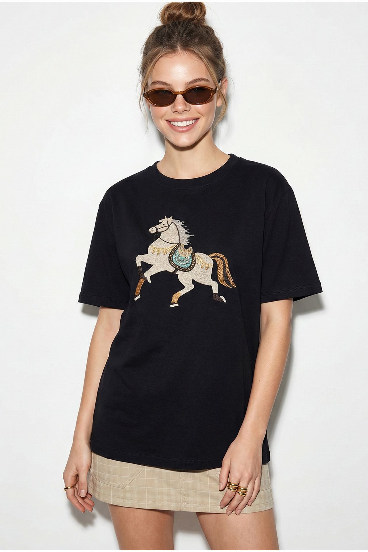 LUCCI Oversized Embroidered Sequin Crew Neck T-Shirt 4