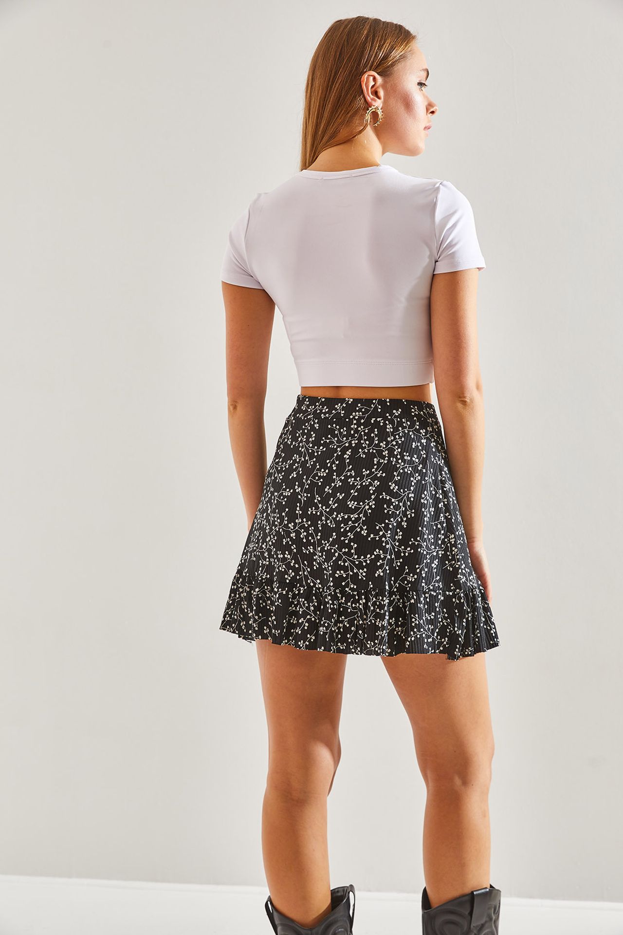 LUCCI Frilly Mini Skirt with Flowering Pattern
