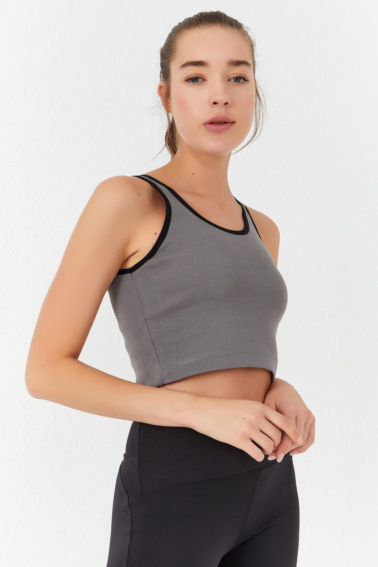 TOMMY Ribbed Sleeveless Crop Top 2