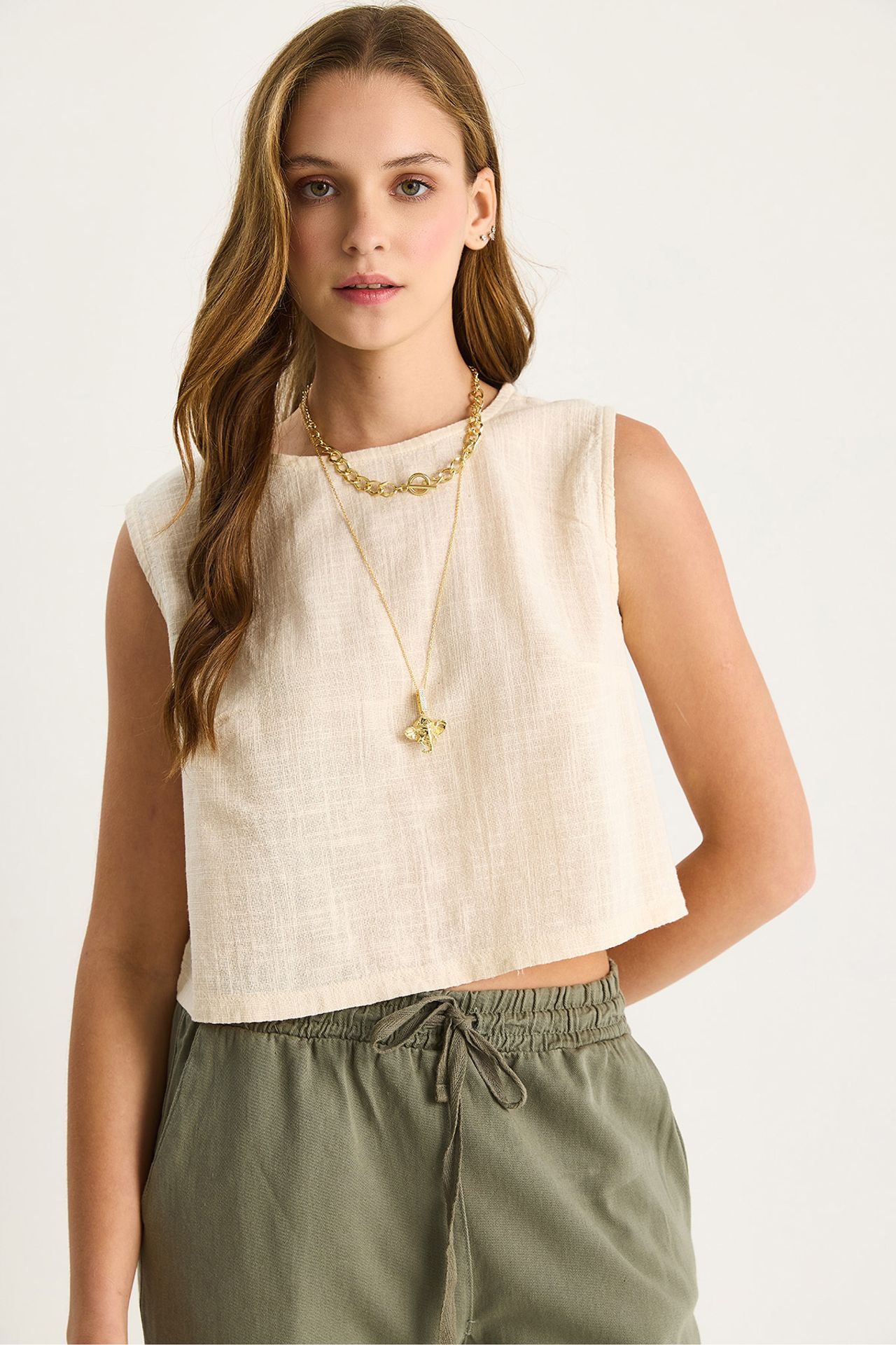 LUCCI Linen Blend Cropped Crew Neck Blouse 3