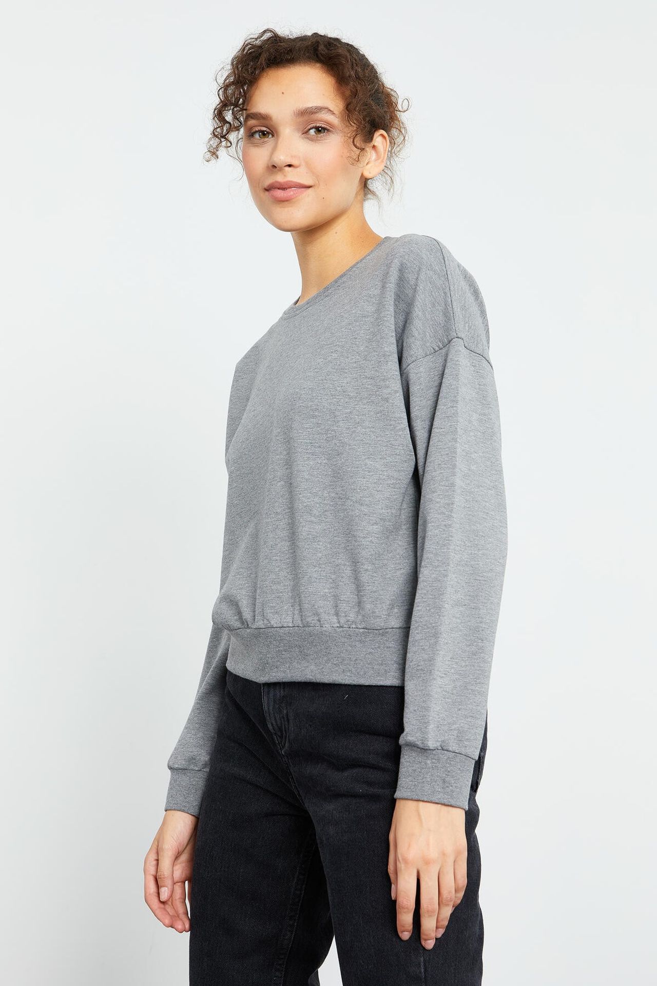 TOMMY Women's Relaxed Crew Neck Sweatshirt 4