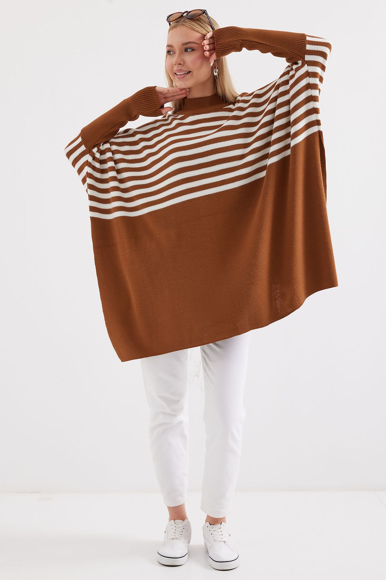 BDART Oversized Acrylic Crew Neck Jumper 2