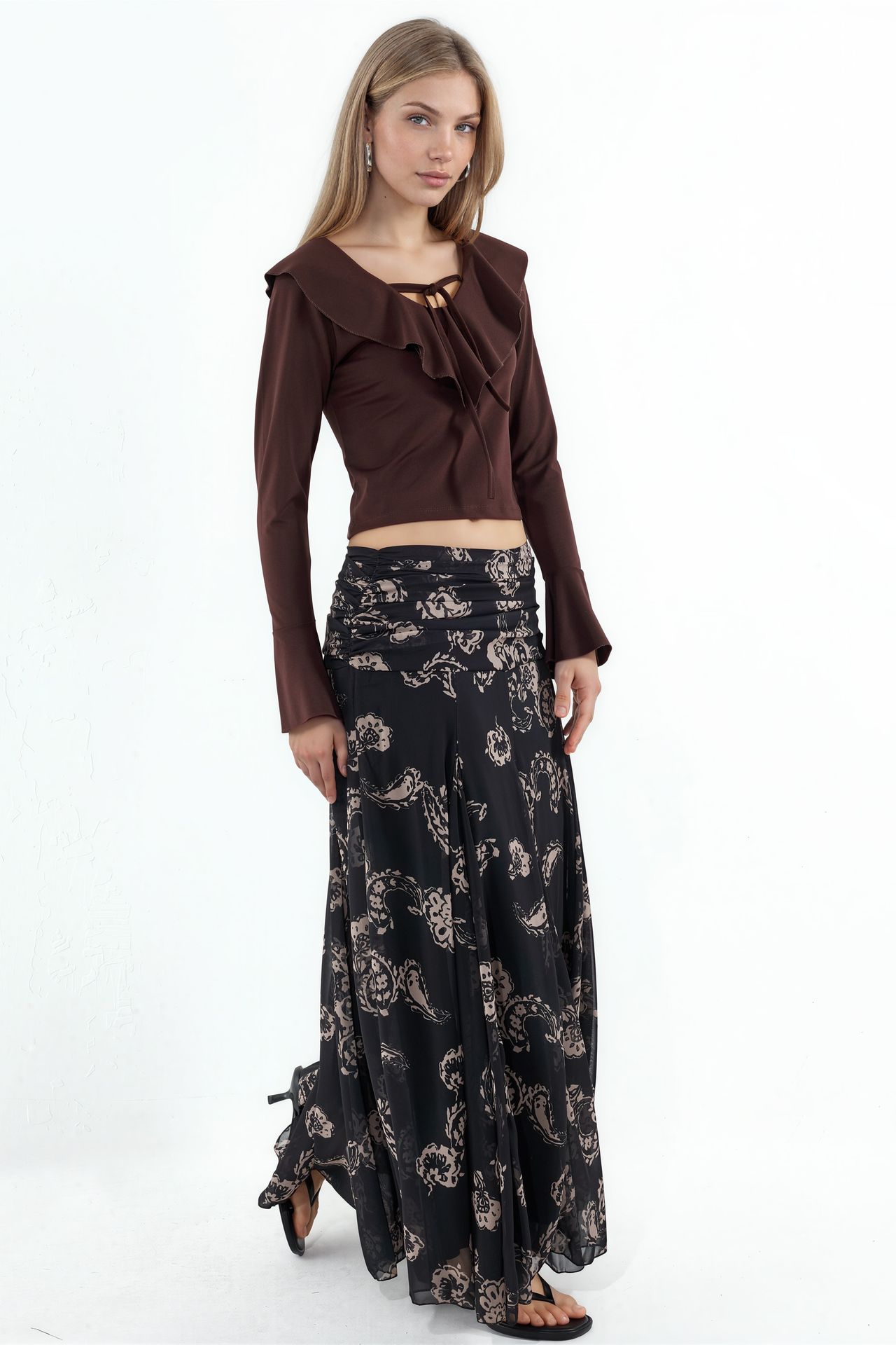 BDART Frilly V-Neck Crop Blouse 2