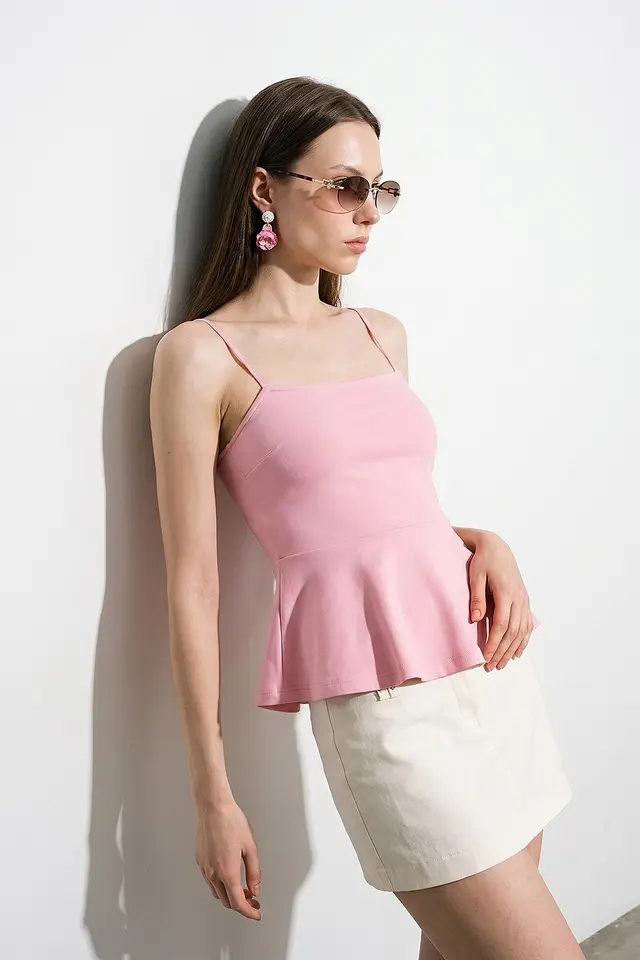 DILVIN Fitted Square-neck Frilly Cami Top