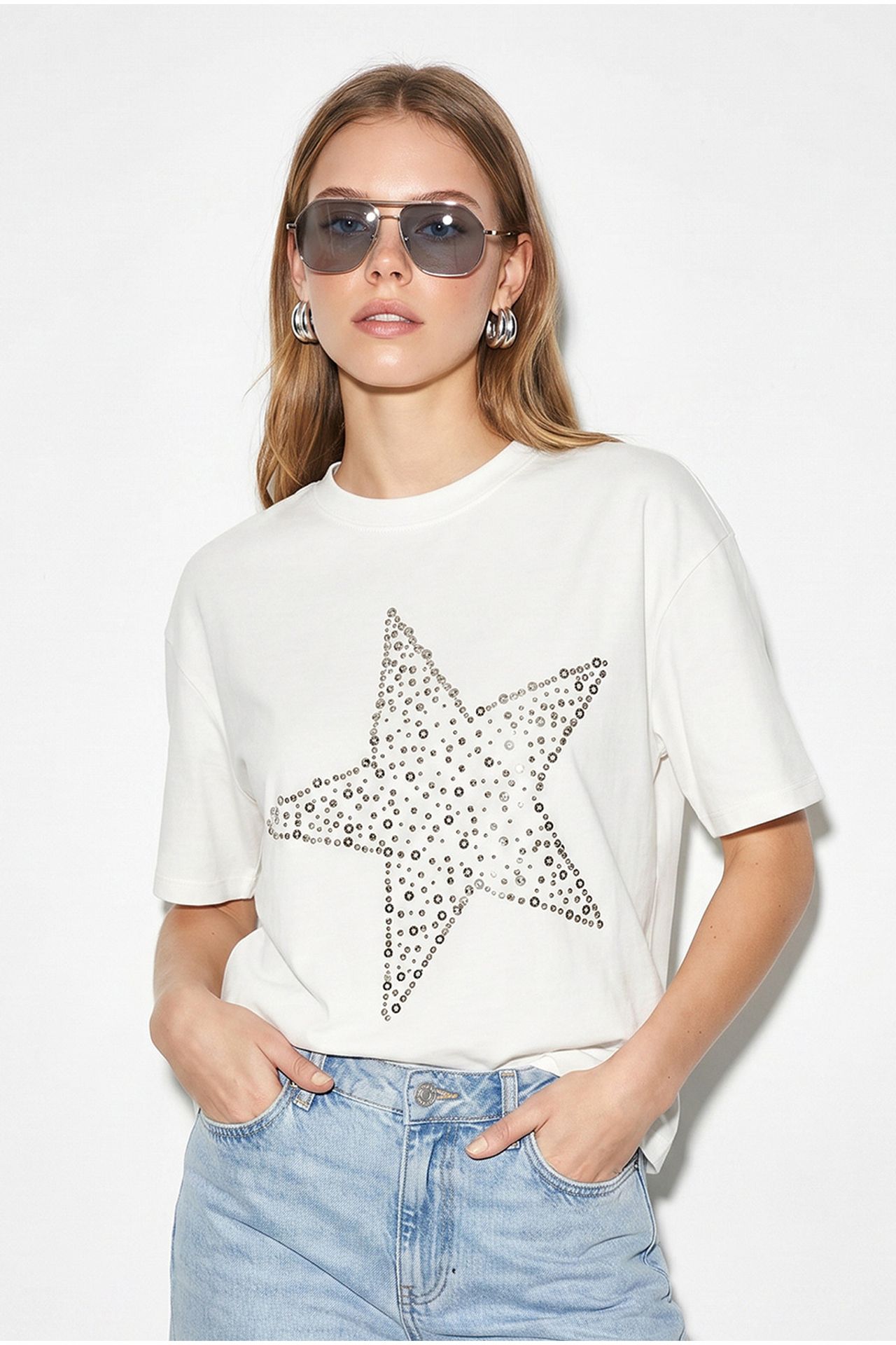 LUCCI Oversized Cotton Star Sequin T-Shirt 3