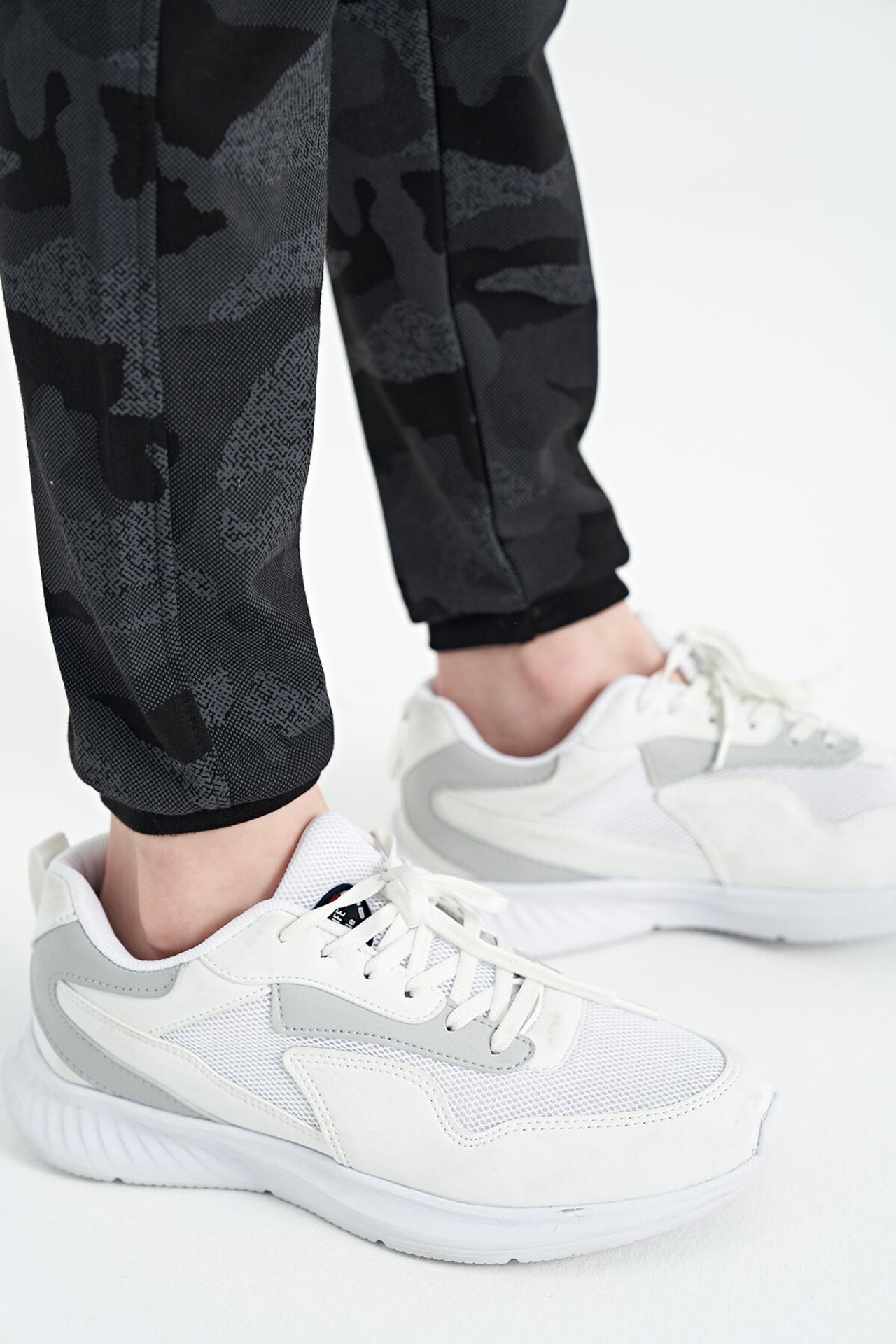 TOMMY Youth Sweatpants 4