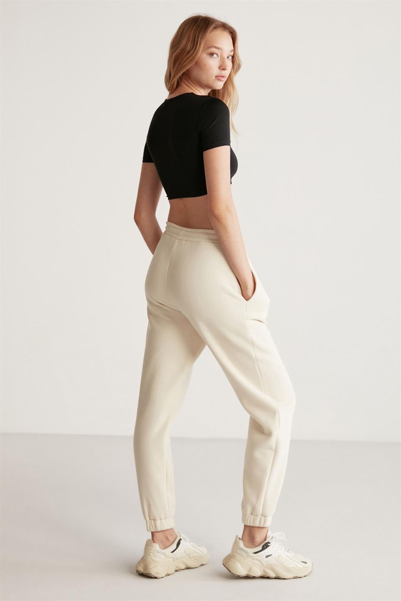 GRIMELANGE Elastic Waist Tapered Joggers 4