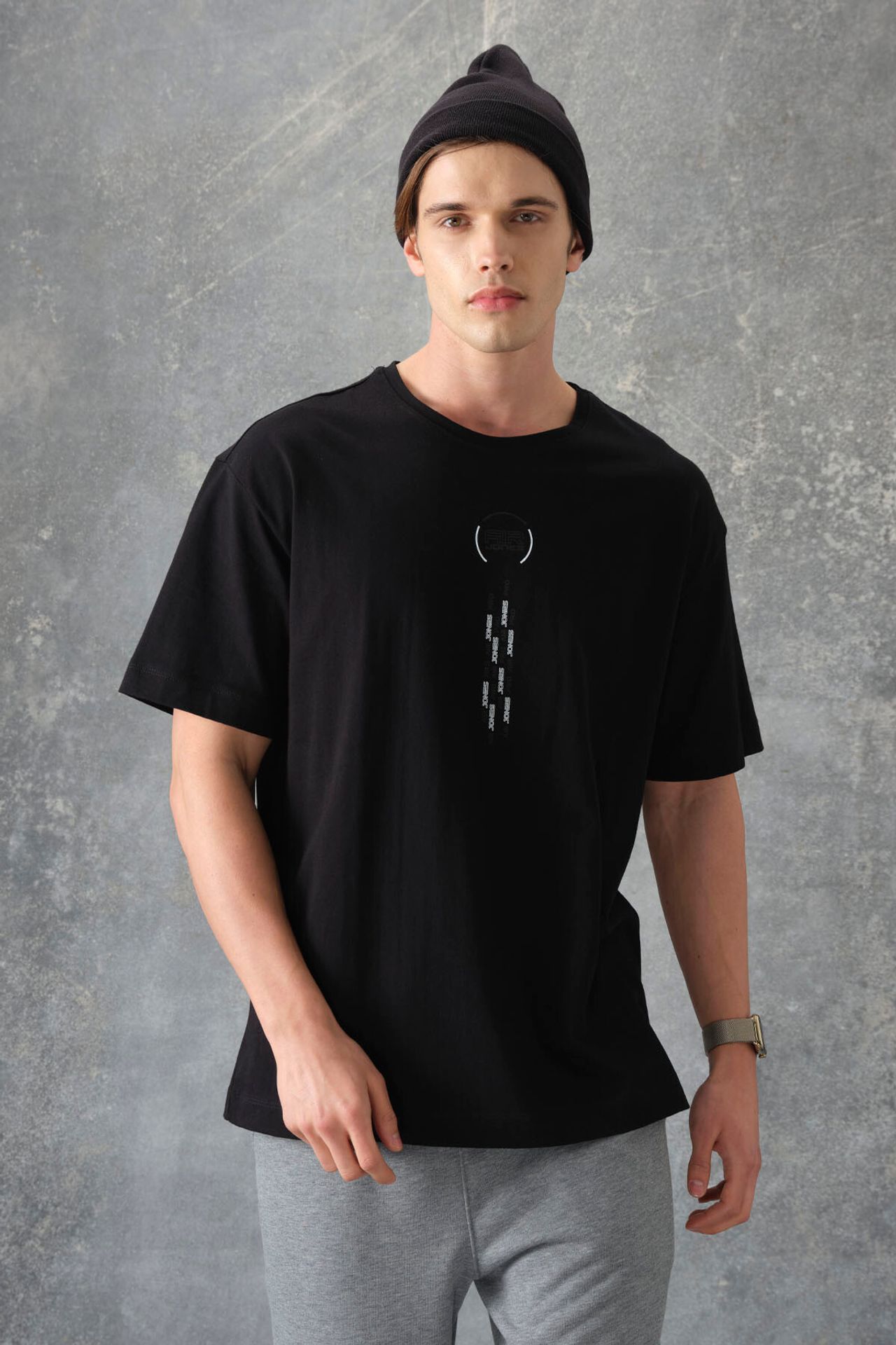 TOMMY Oversized Cotton Text Print Crew Neck T-Shirt 1