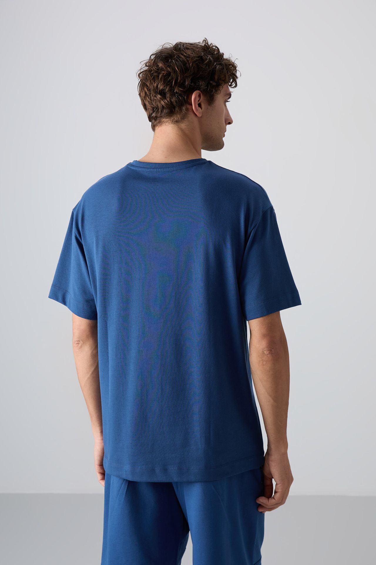 TOMMY Oversized Logo Patch Crew Neck T-Shirt 5