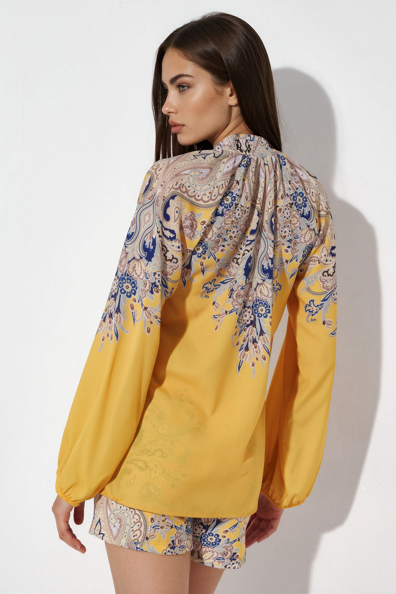 MSN Paisley Tie-front Blouse And Shorts Set 3