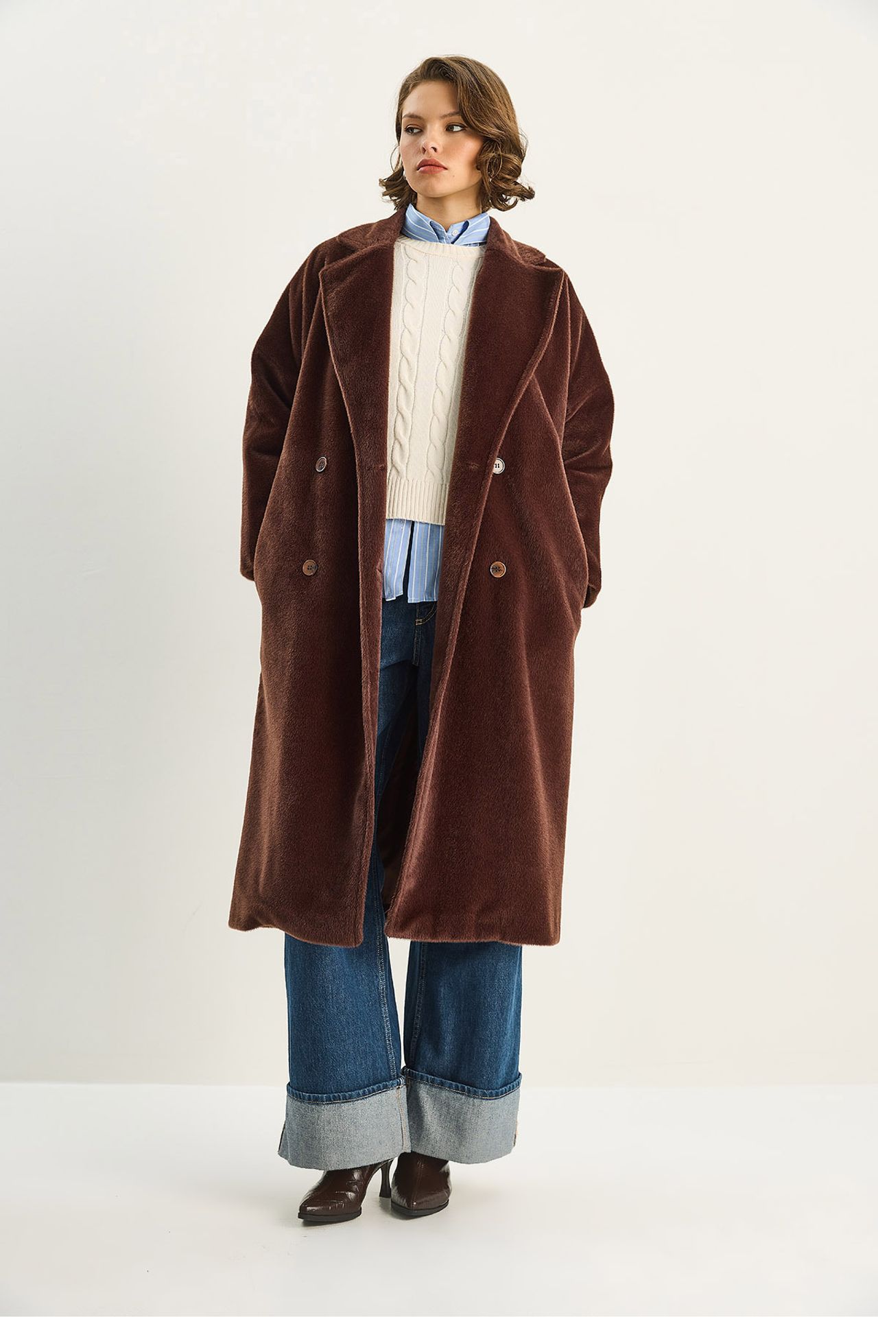 LUCCI Plush Buttoned Coat 4