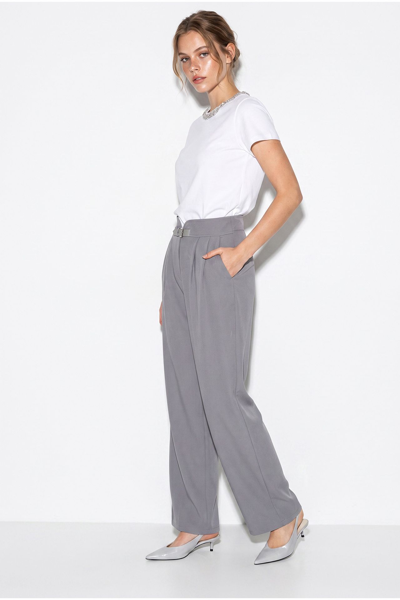 LUCCI Women's Pants