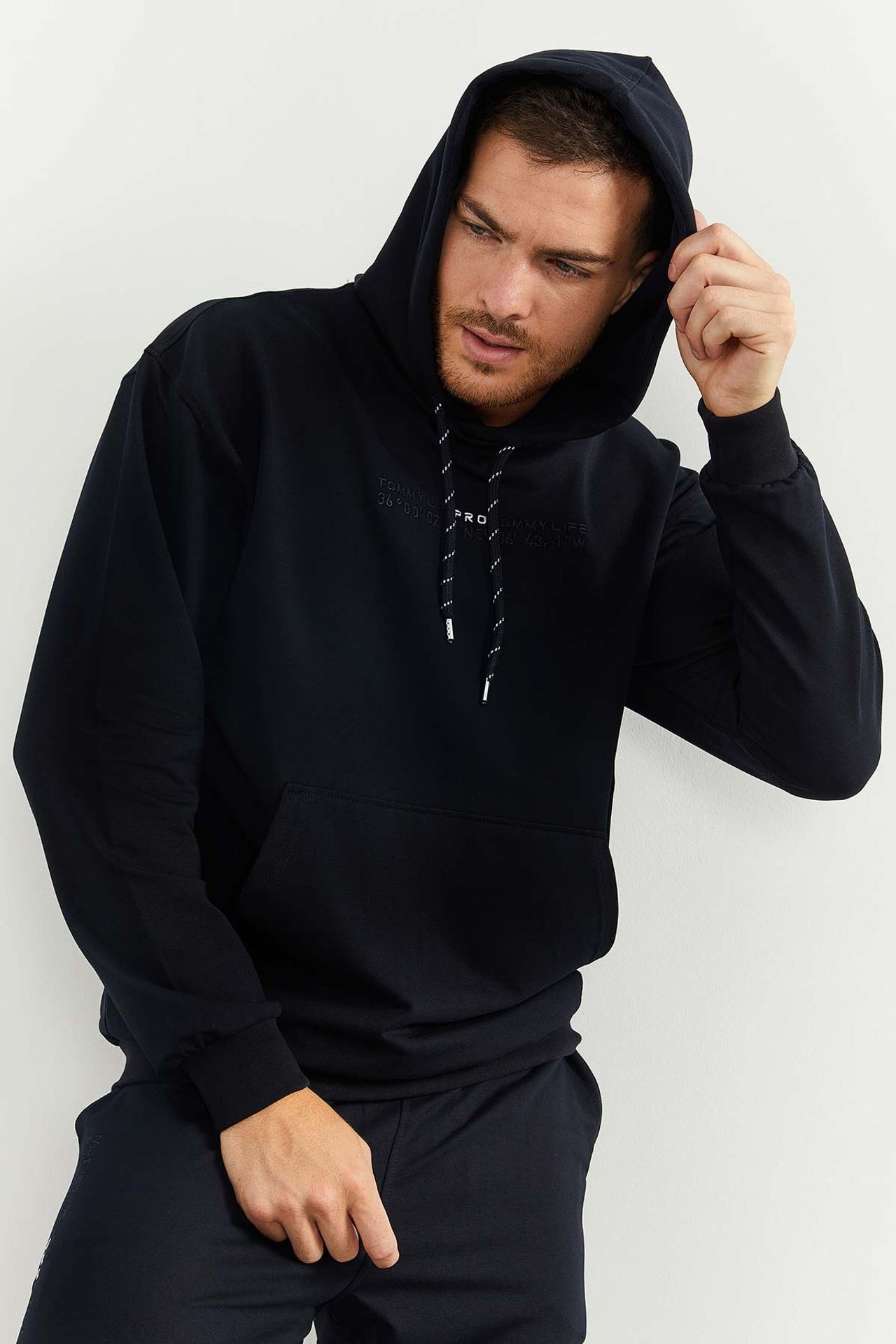 TOMMY Oversized Hooded Sweatshirt And Pants Set 4