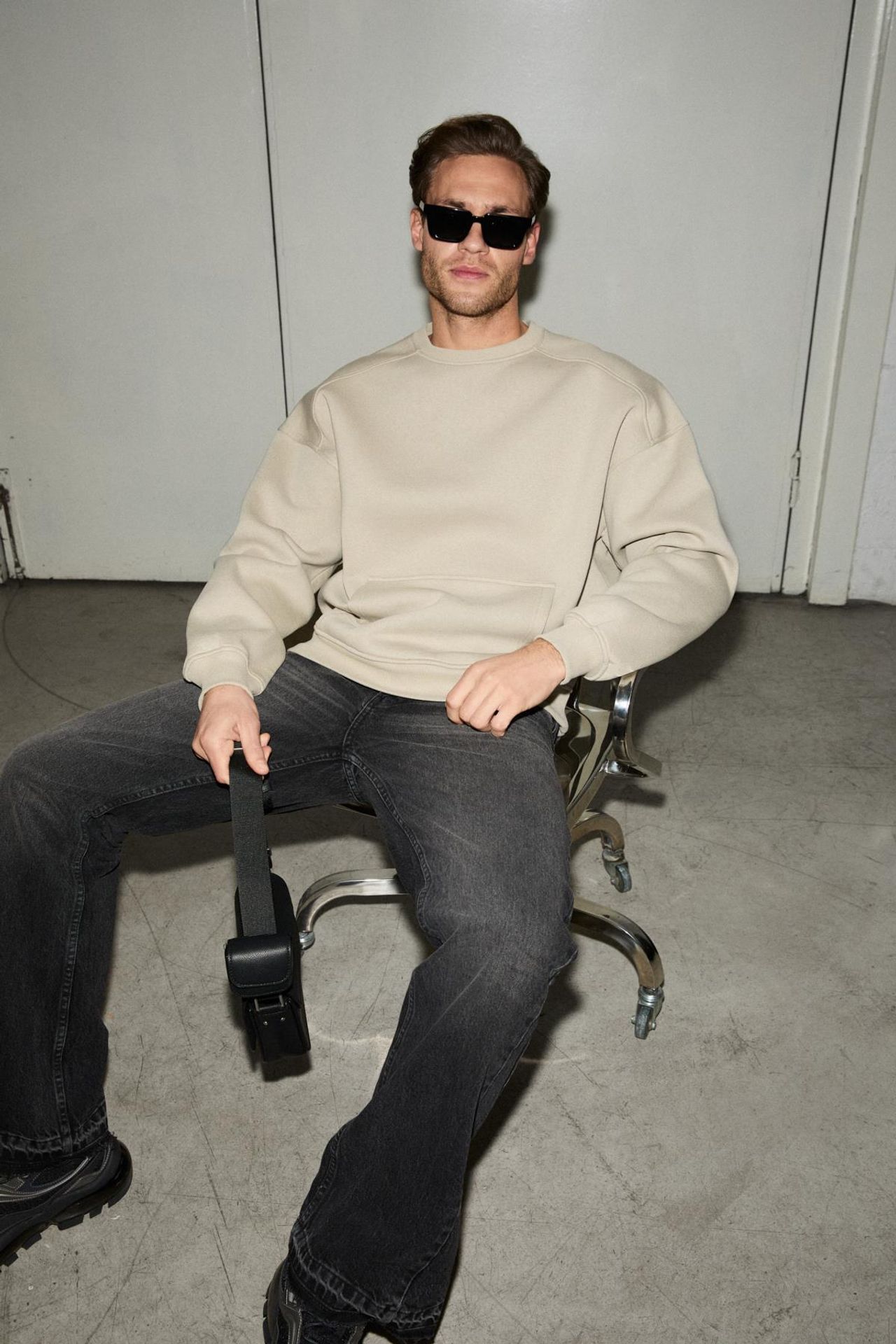 GRIMELANGE Crew Neck Pocket Sweatshirt 1