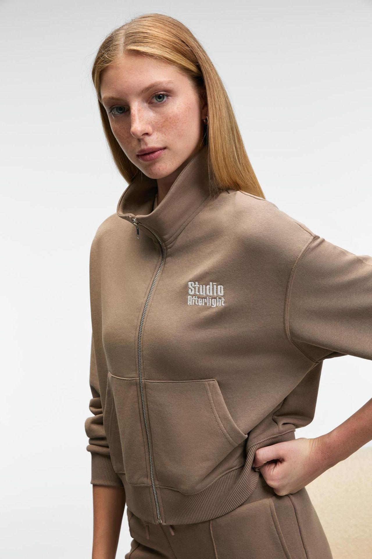 GRIMELANGE Ribbed Crew Neck Sweatshirt 1