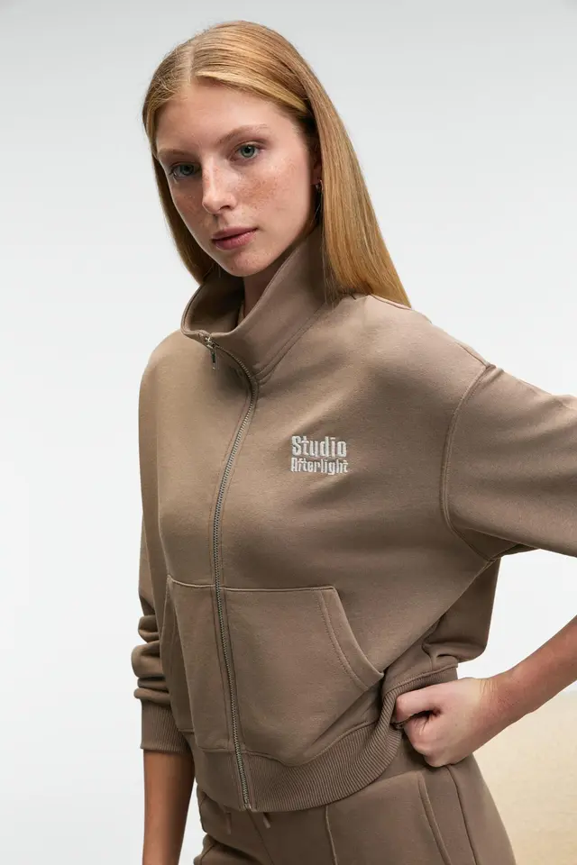GRIMELANGE Ribbed Crew Neck Sweatshirt