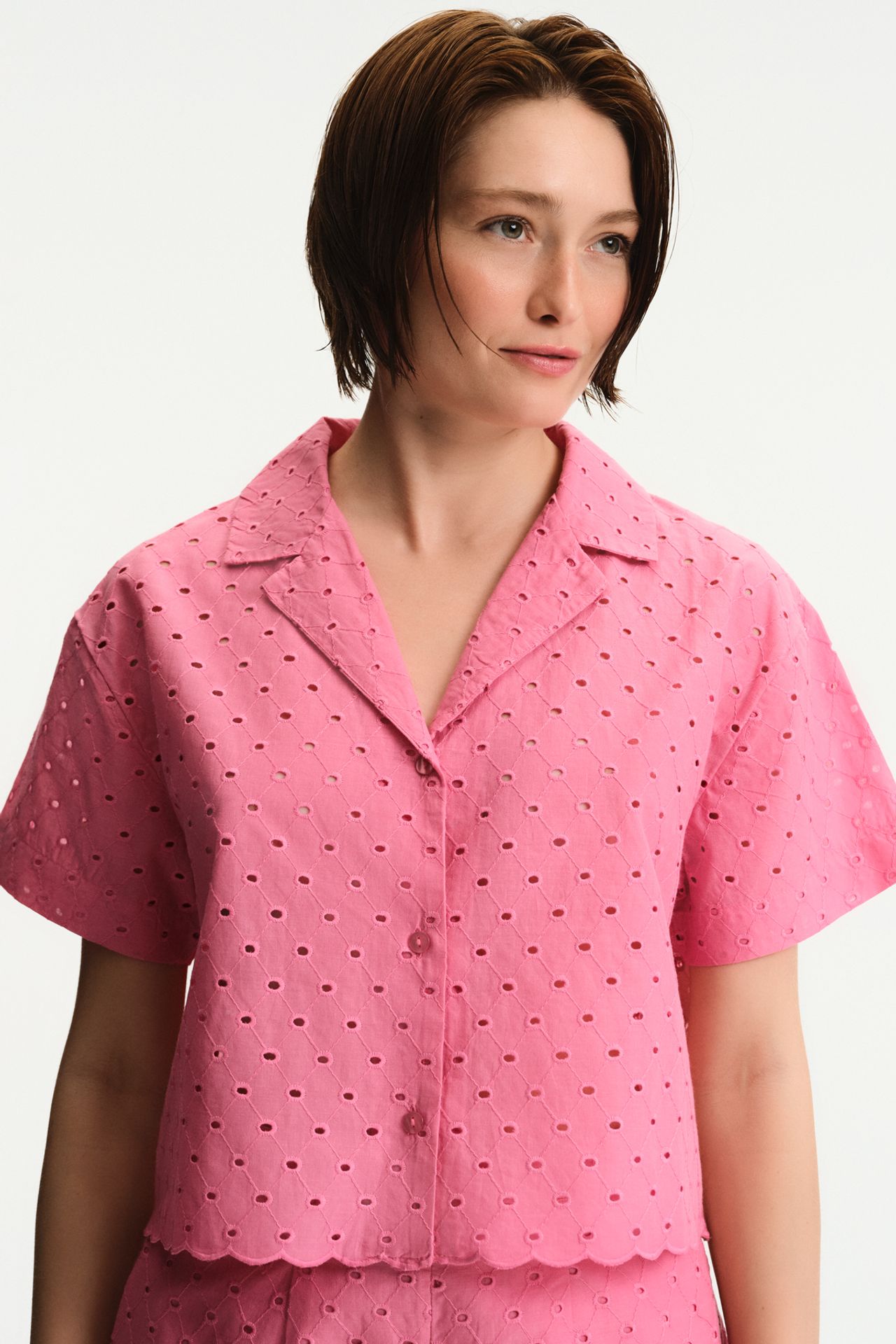 PENTI Oriana Lace-Pattern Short Sleeve Shirt 2