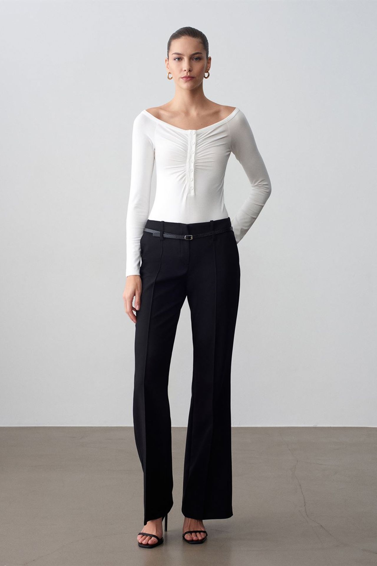 DILVIN Kayık Yaka Slim Fit Body Bluz 4