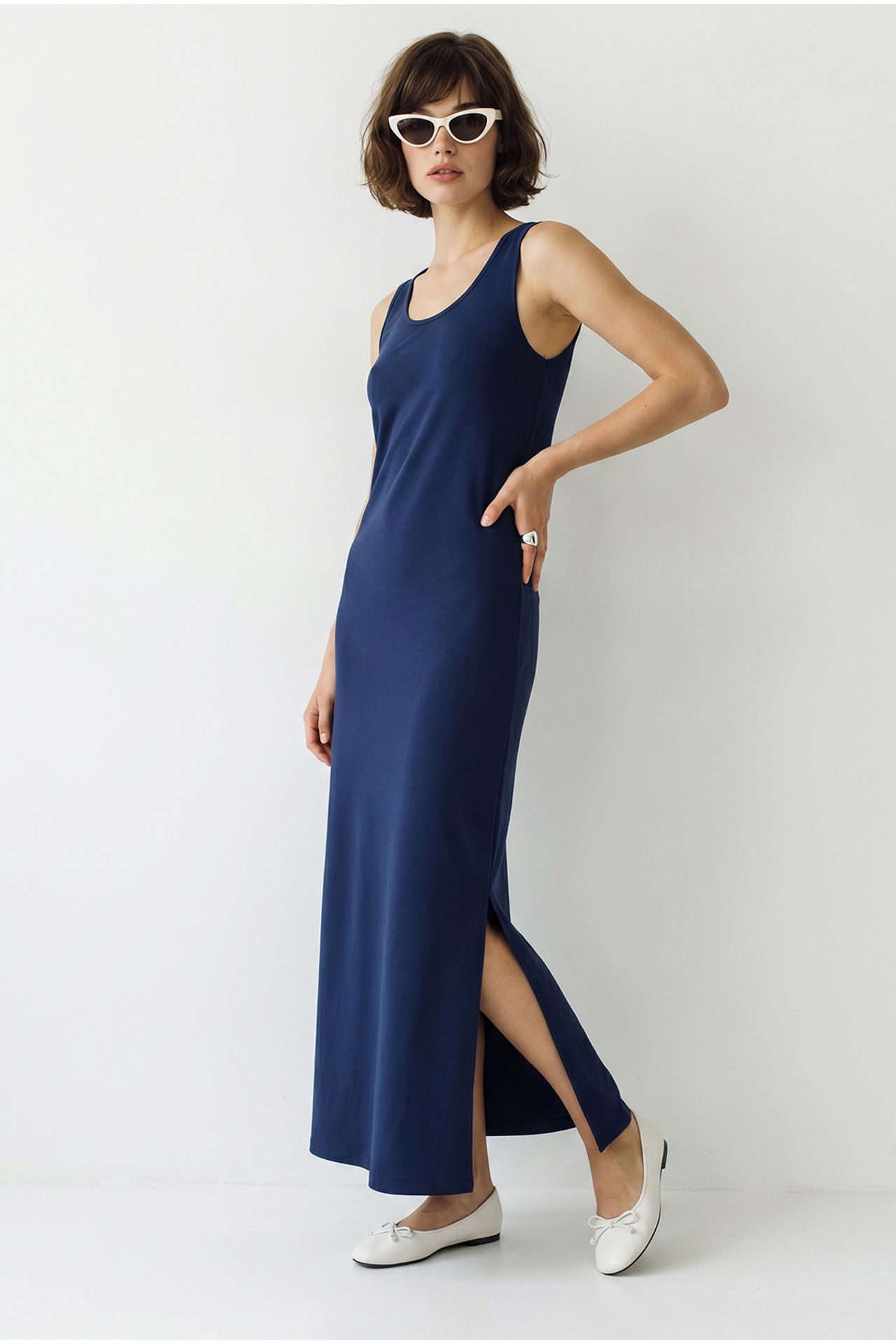 LUCCI Sleeveless Straight Maxi Dress With Slit 3