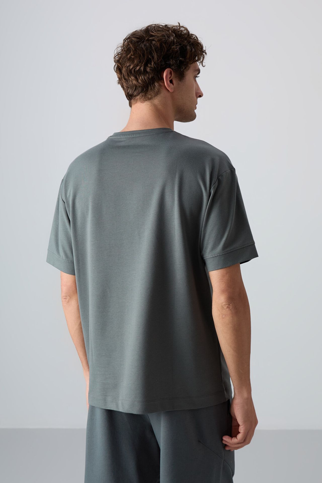 TOMMY Oversized Printed Crew Neck T-Shirt 6