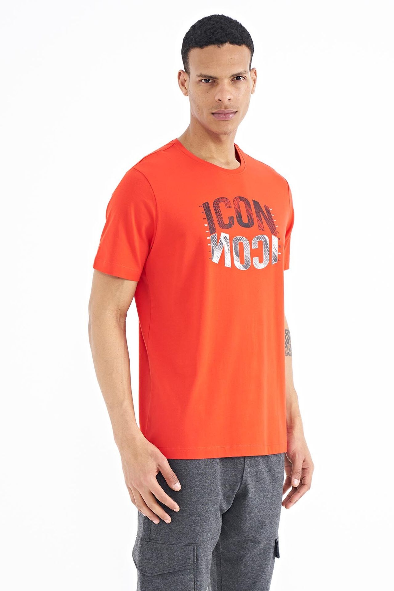 TOMMY Printed Crew Neck T-Shirt With Patch 4
