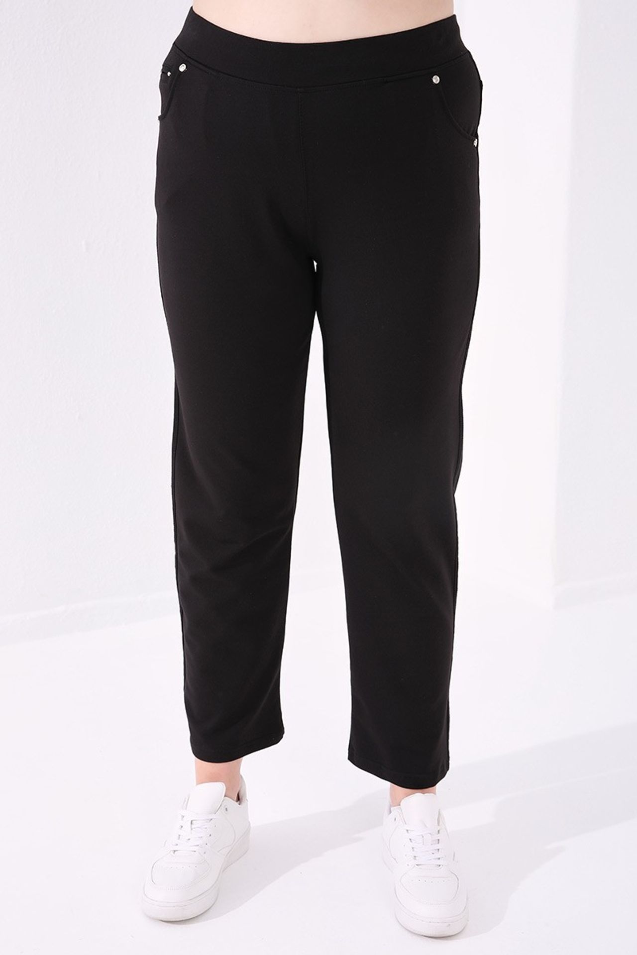 TOMMY Women’s Straight-Leg Knit Sweatpants 6