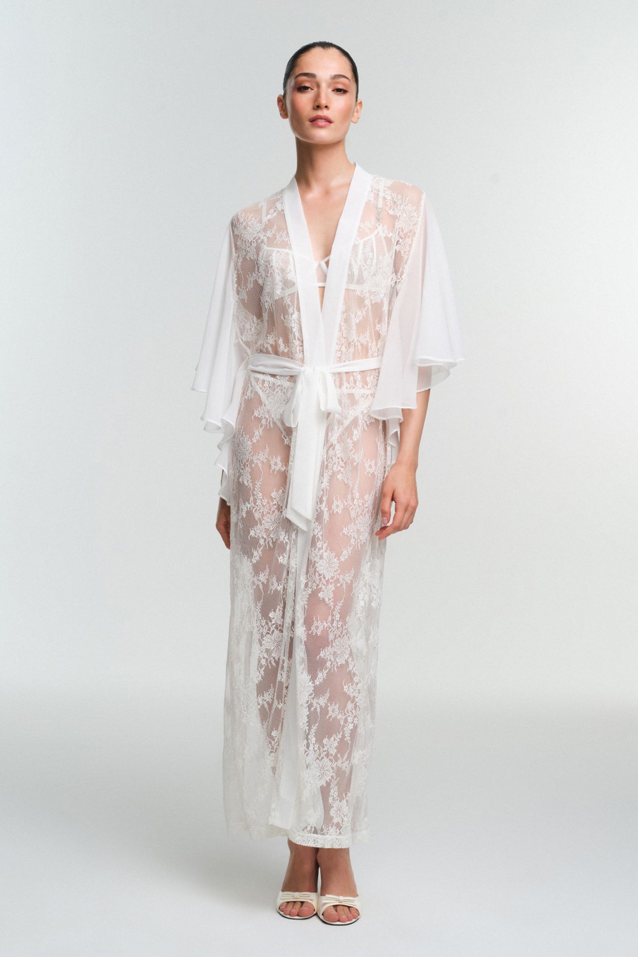 PENTI Broken Fiora Lace Short Sleeve Robe 1