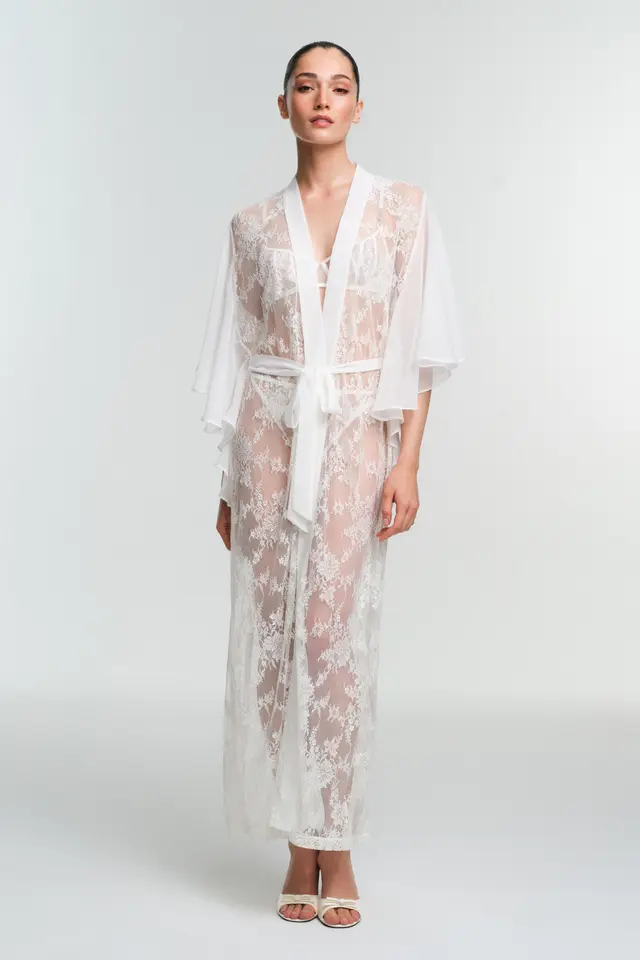 PENTI Broken Fiora Lace Short Sleeve Robe