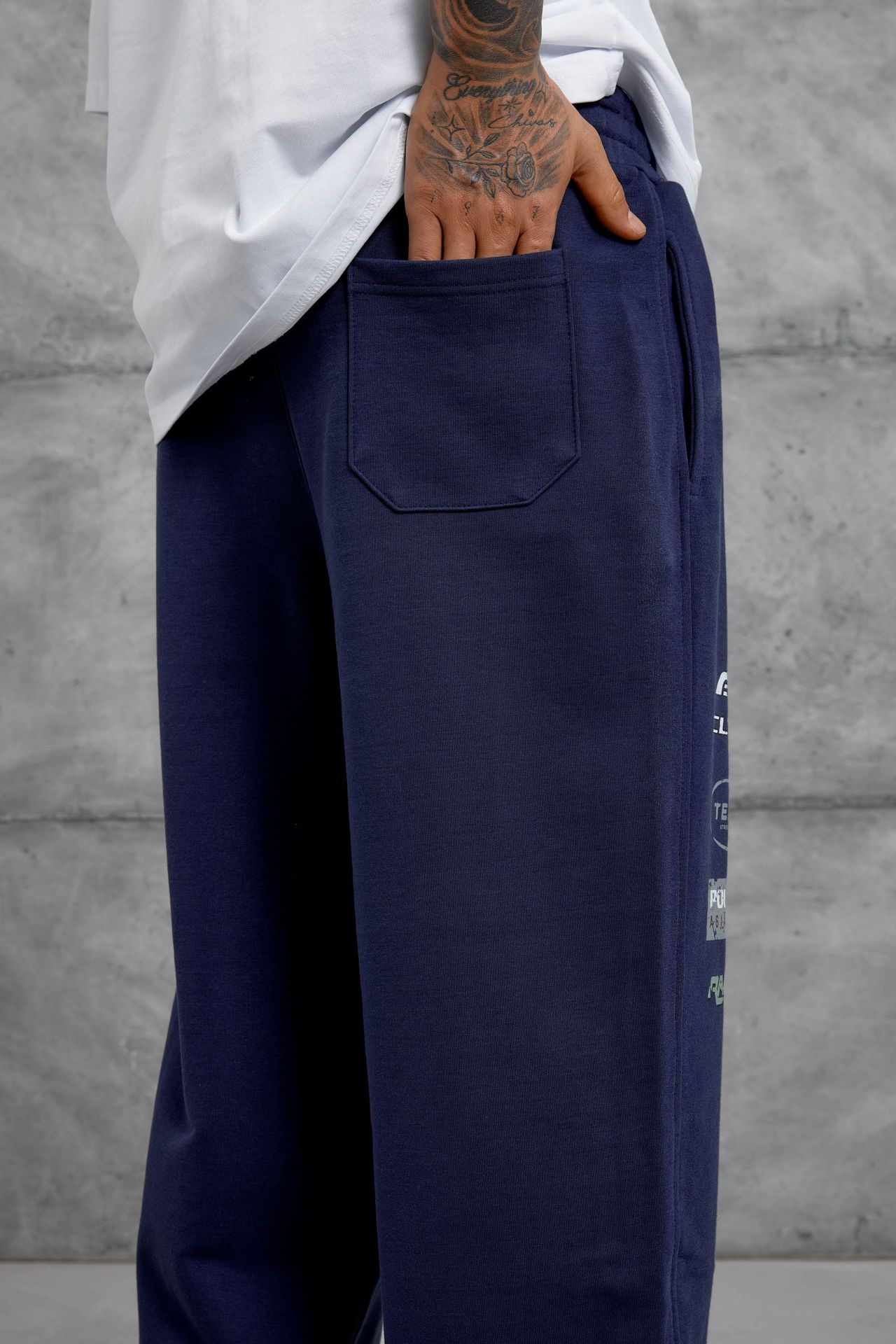 NOMARC Geniş Paça Yazı Baskılı Jogger 4