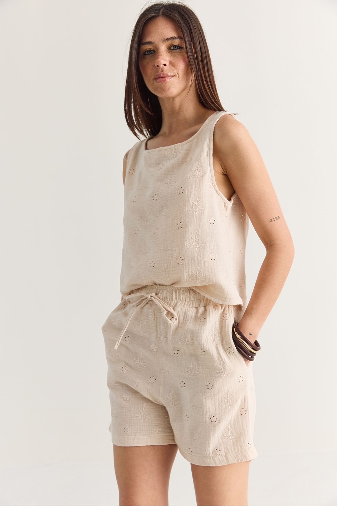 LUCCI Short High Waist Two-Piece Coord Set with Button Closure 3