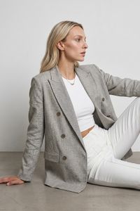 grey-image-4