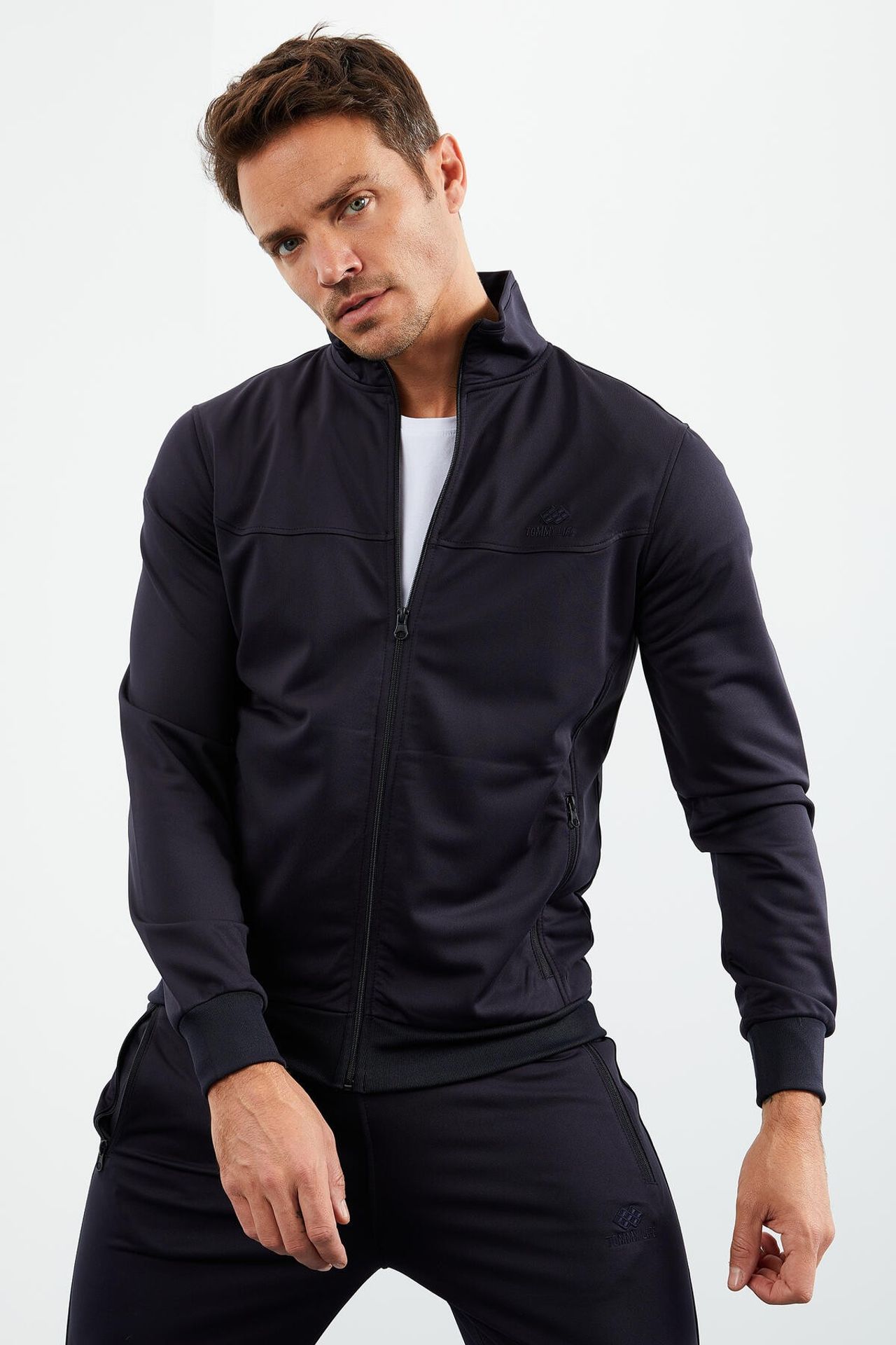 TOMMY Men's Scuba Knit Active Set With Zipper Collar 3