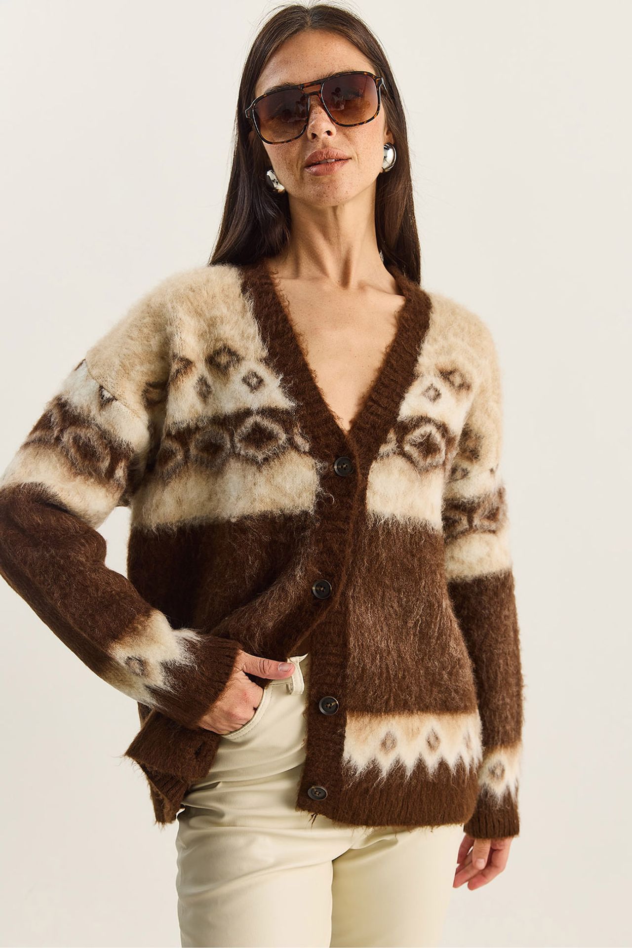 LUCCI Thick Ethnic Pattern V-neck Cardigan with Buttons 1