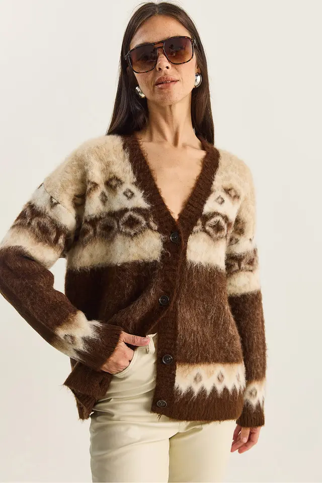 LUCCI Thick Ethnic Pattern V-neck Cardigan with Buttons