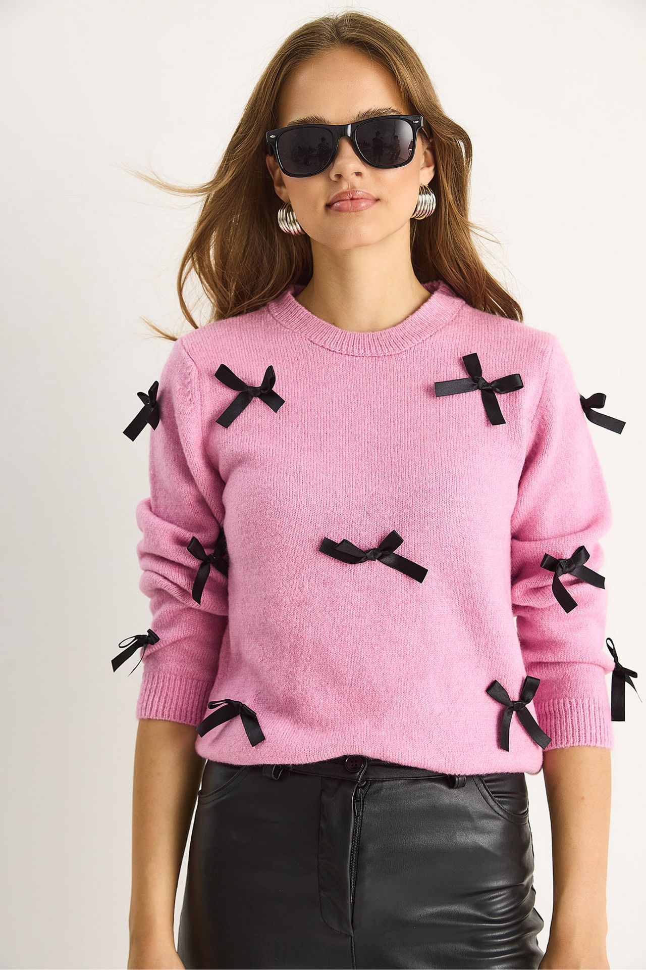 LUCCI Bow Detailed Crew Neck Sweater 6