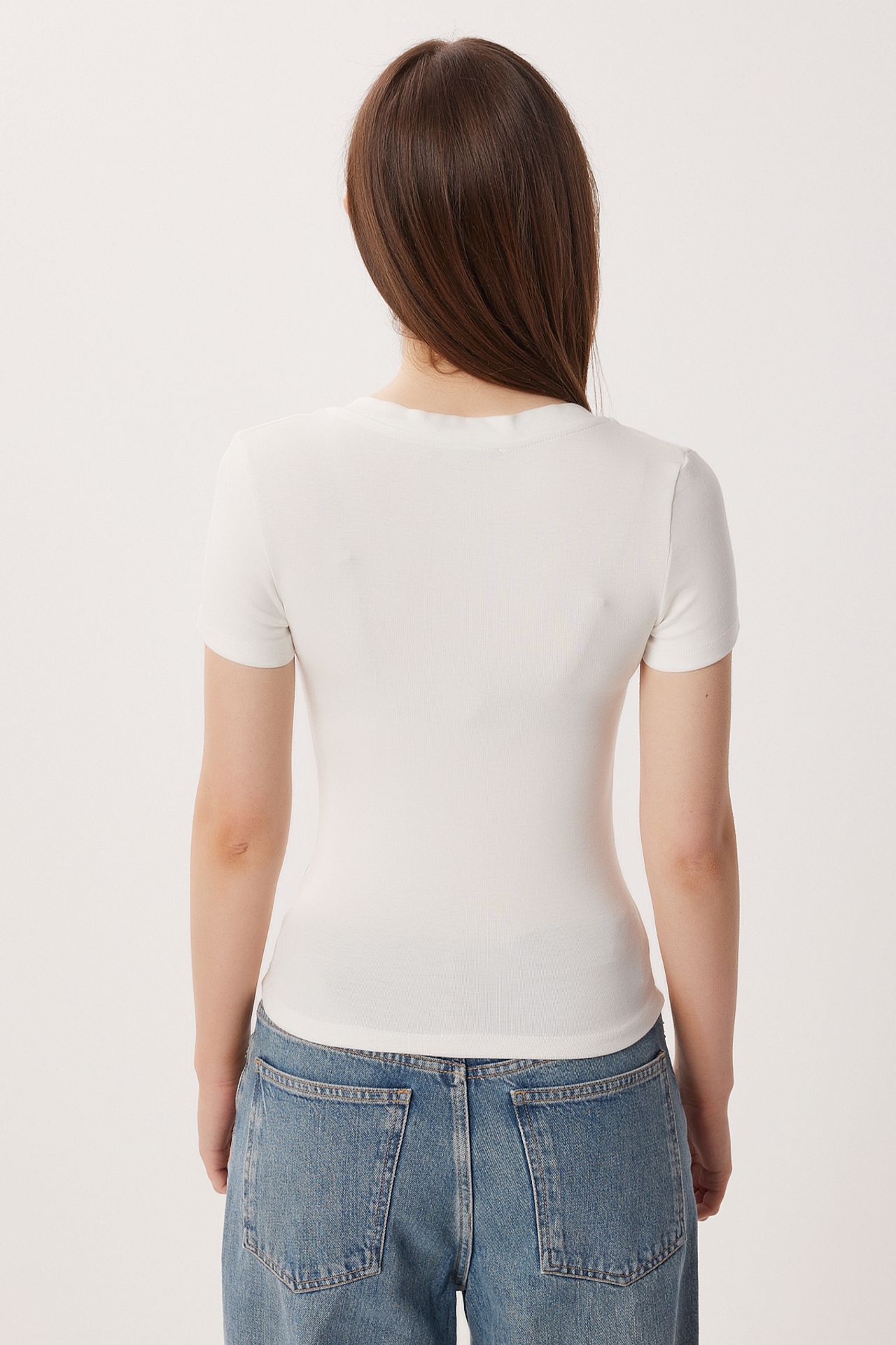 ISTANBUL Basic V-Neck Slim Fit T-Shirt 7