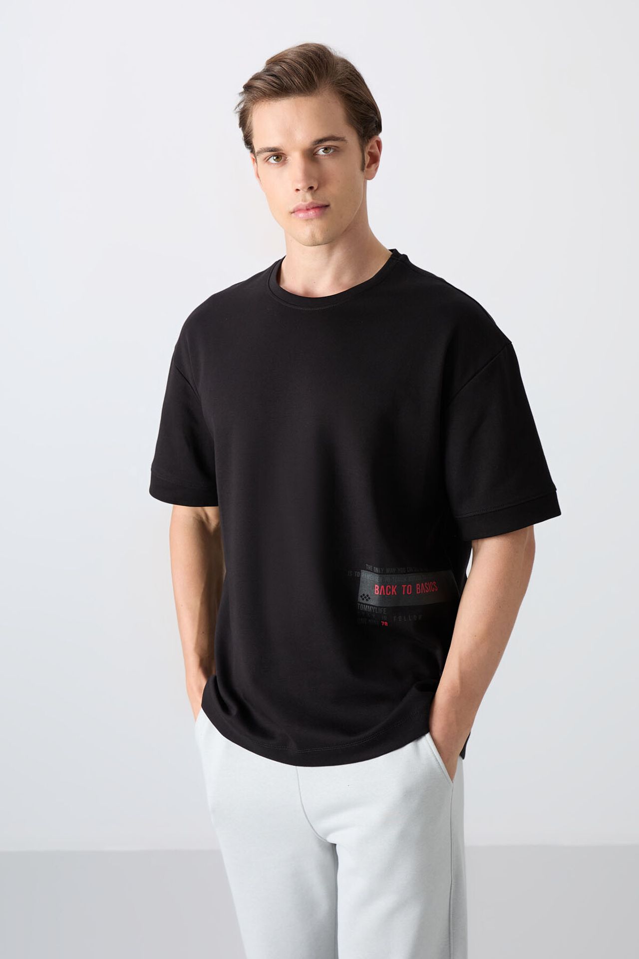 TOMMY Oversized Cotton-Blend Crew Neck T-Shirt 1