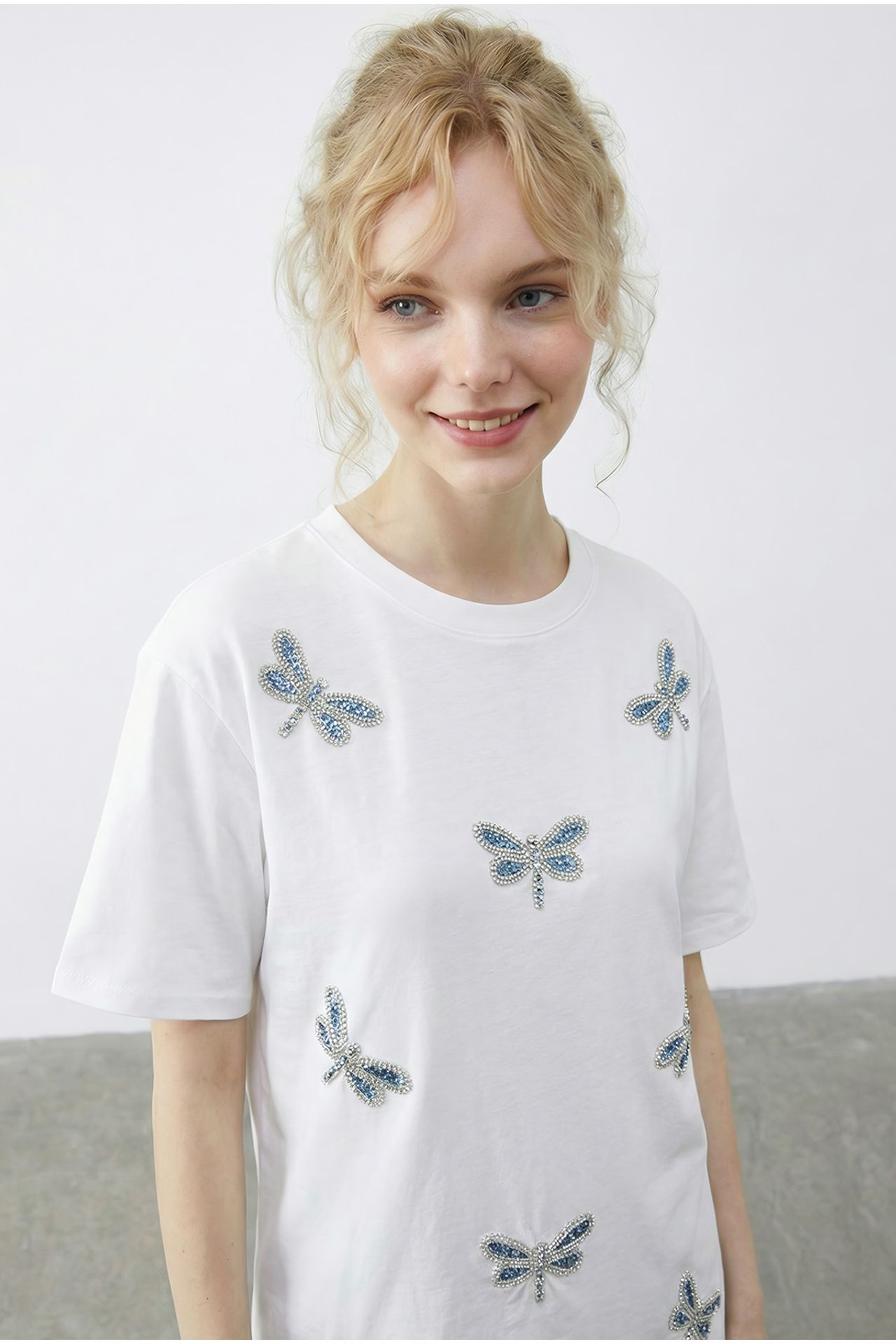 LUCCI Embroidered Crew Neck Relaxed Fit T-Shirt 5