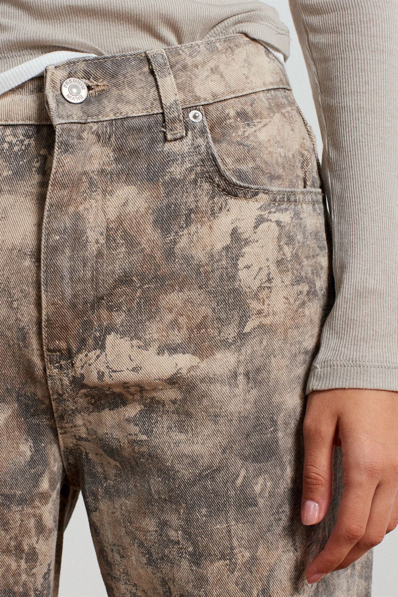 DILVIN Kadın Orta Bel Düz Paça Batik Jean 4