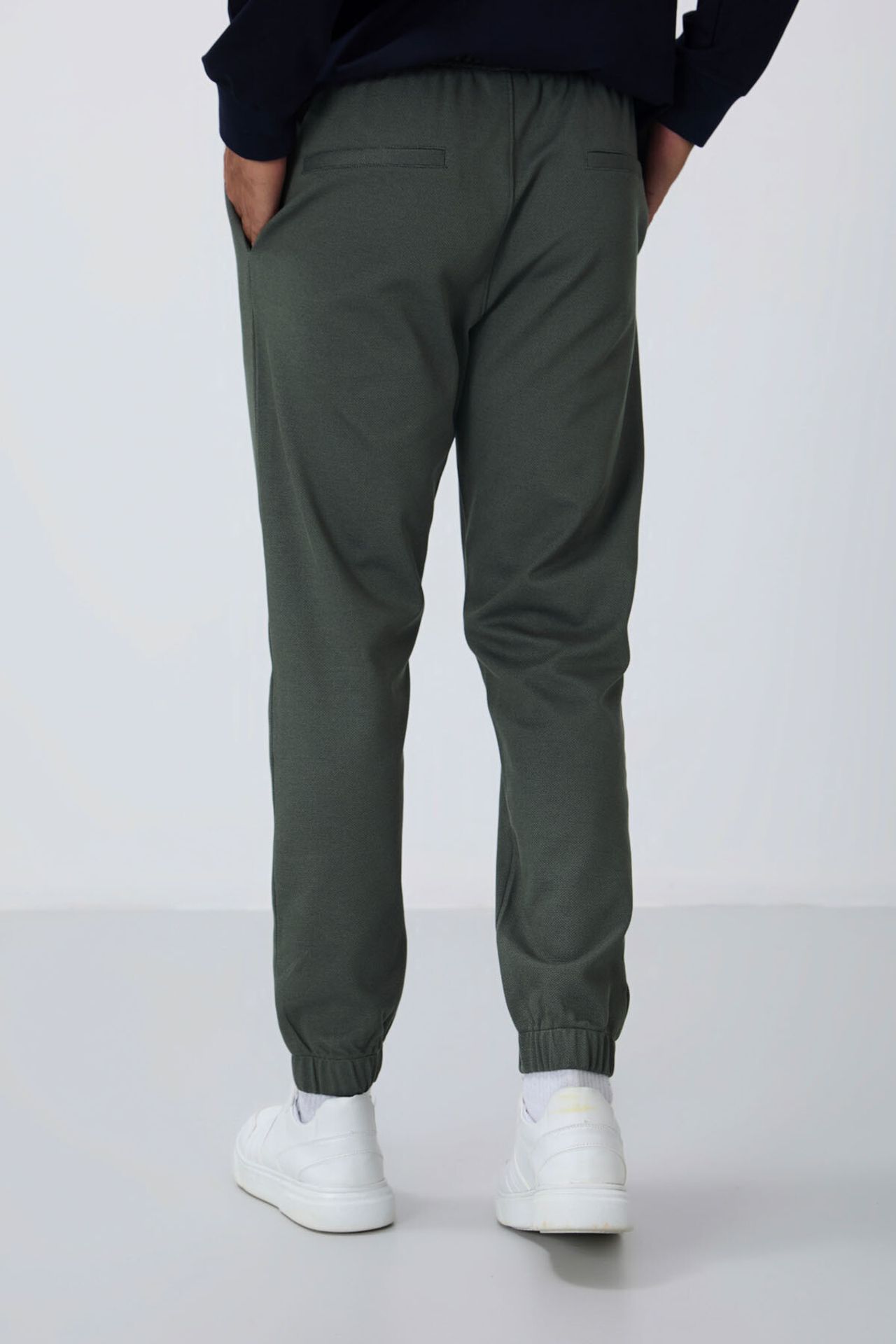 TOMMY Men's Regular Fit Fleece Sweatpants 5