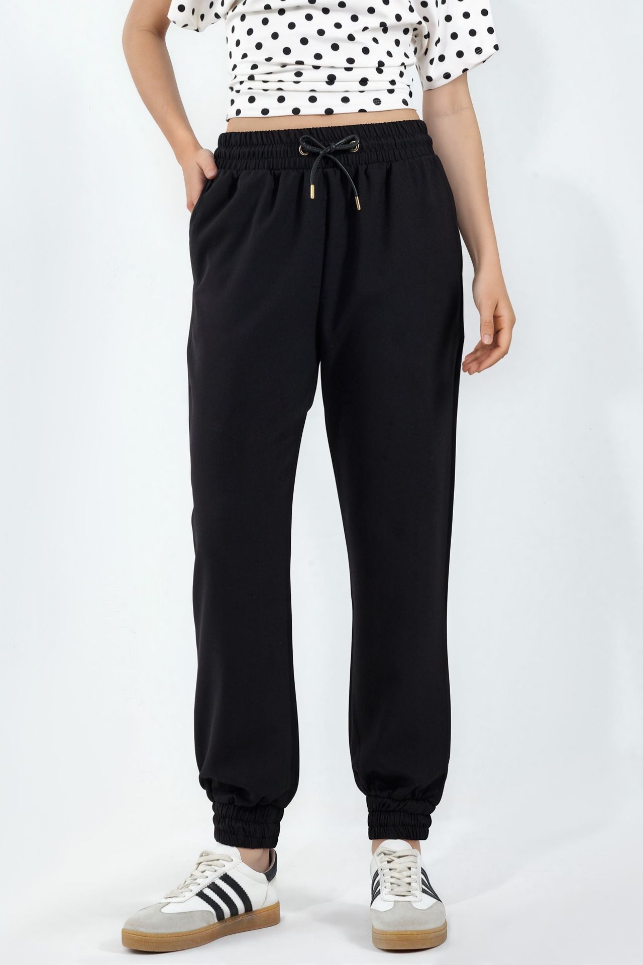 BDART Drawstring Elastic Waist Skinny Leg Sweatpants 1