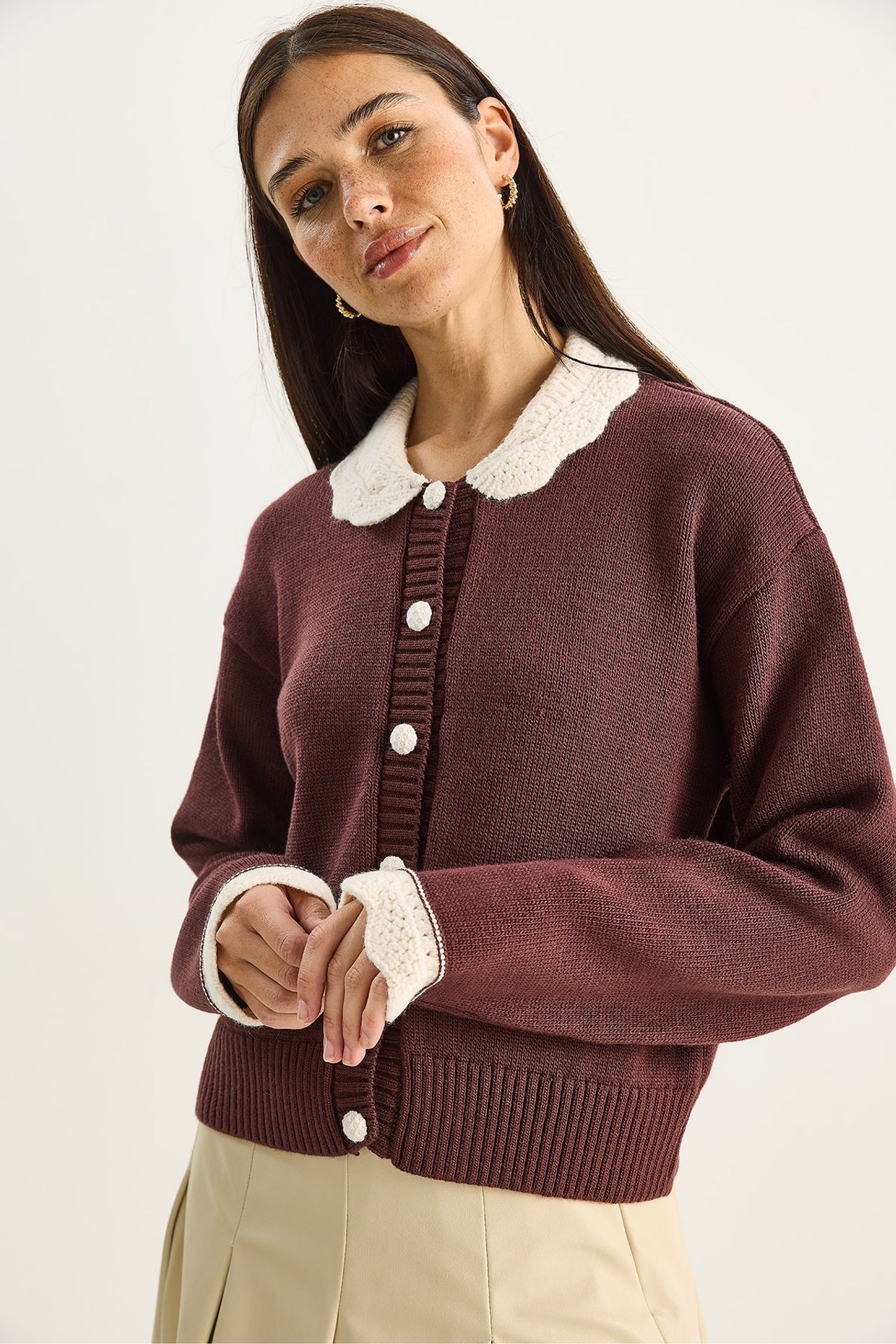LUCCI Thick Ribbed Knit Cardigan with Button Closure 3