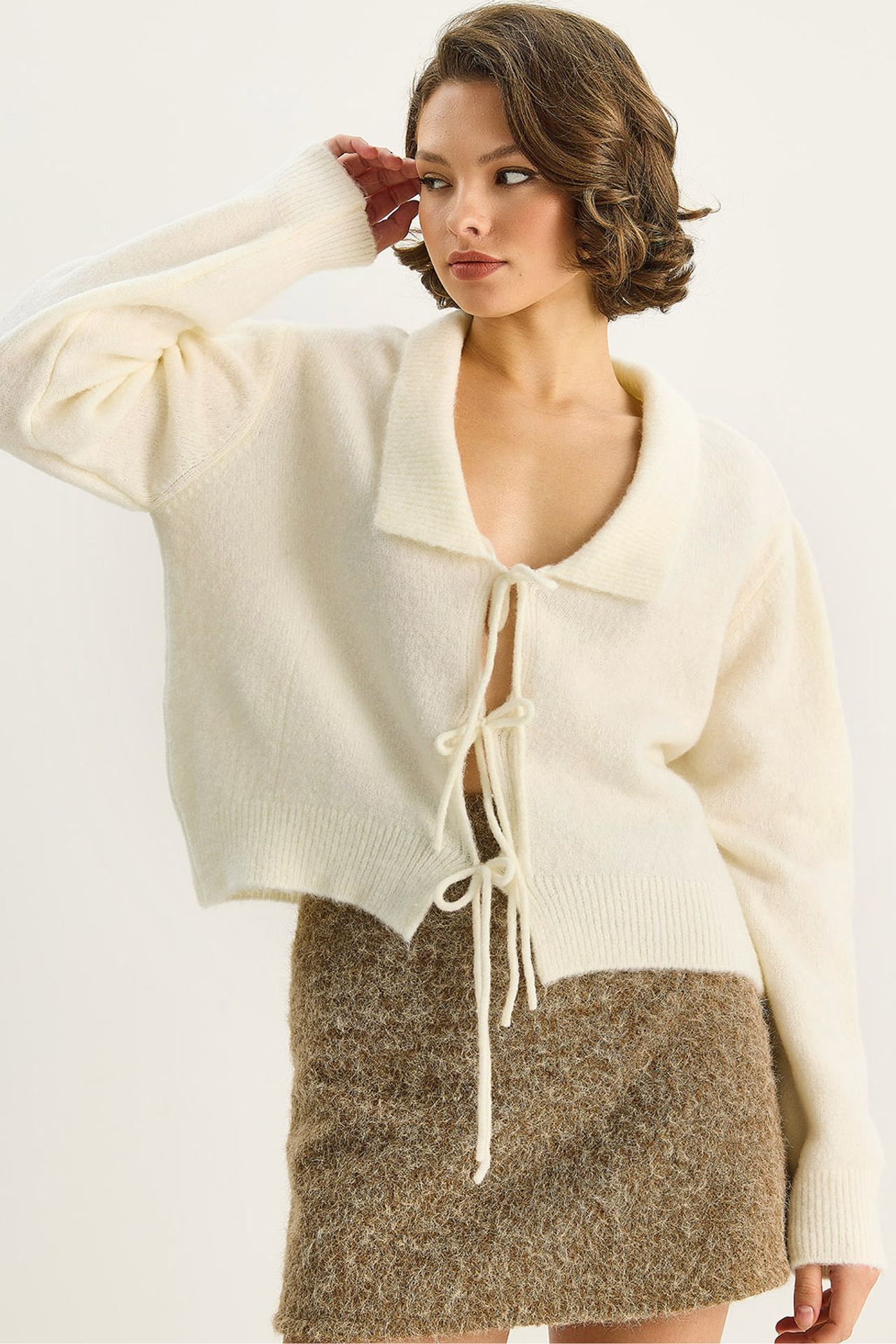 LUCCI Oversized V-Neck Tie Closure Ribbed Cardigan 1